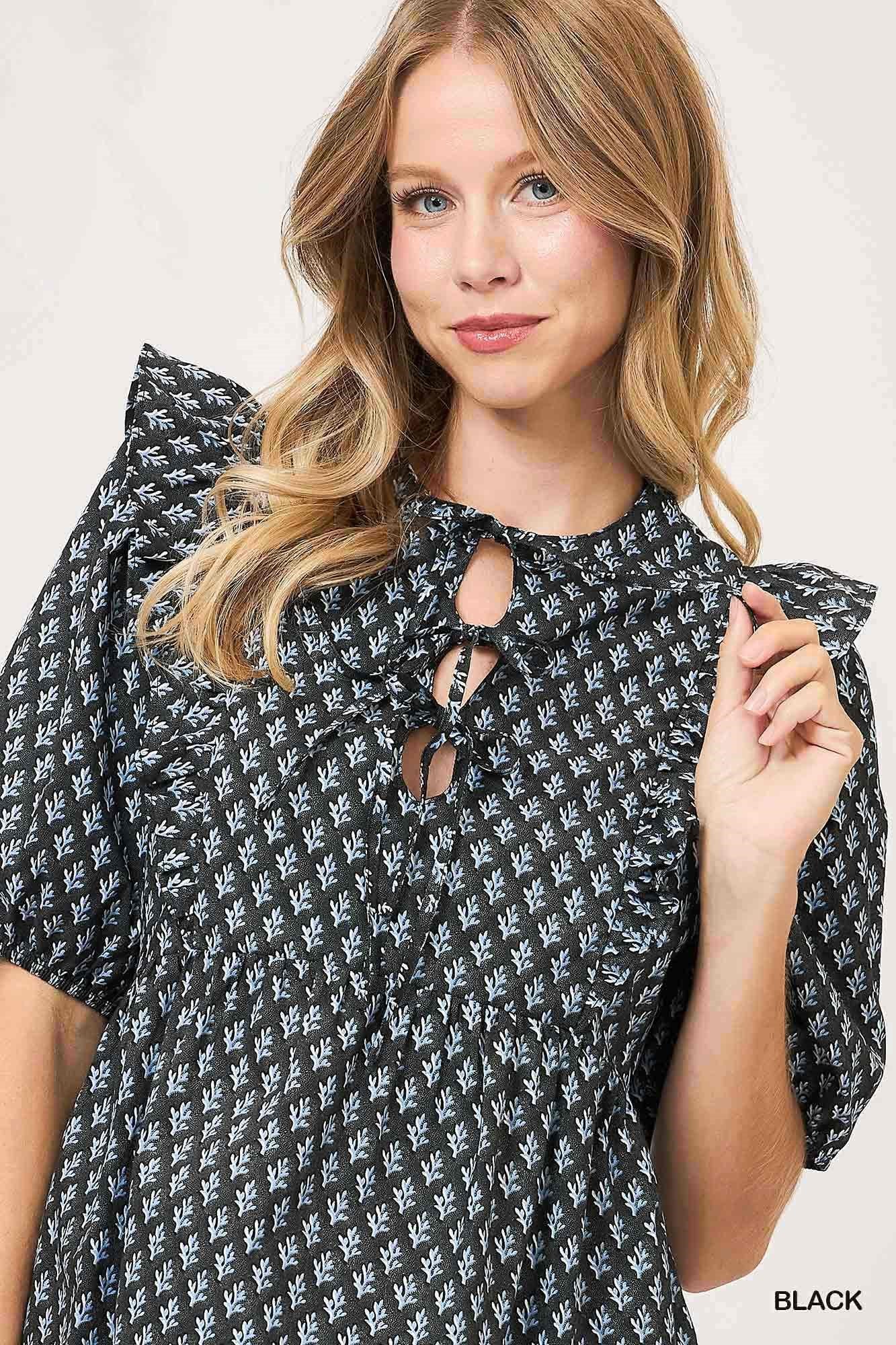 UMGEE Floral Print Smocked Shoulder Top