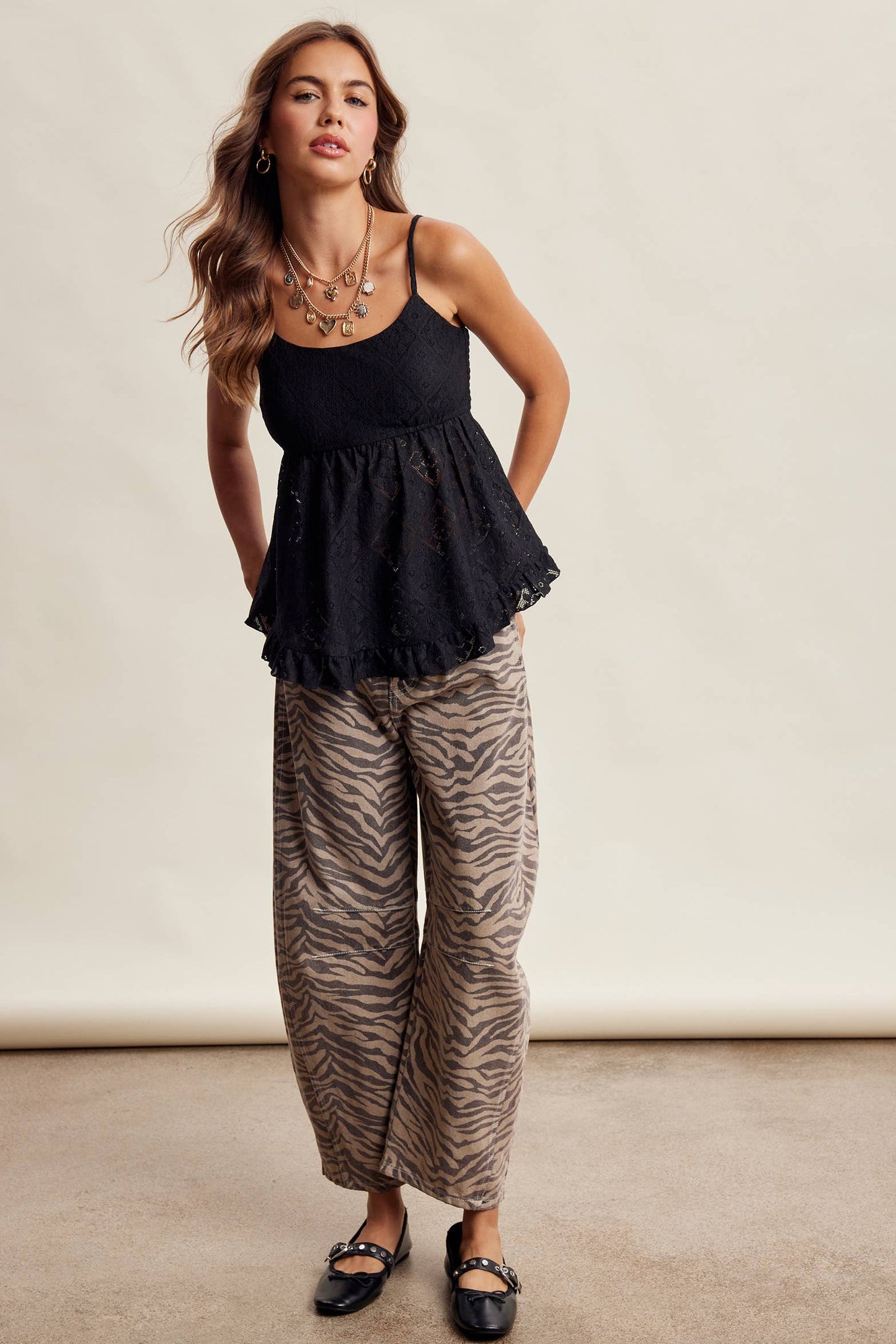 Floral Stretch Lace Peplum Cami Top – Ivory & Black