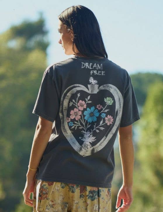 DAVI & DANI - DREAM FREE FLORAL GRAPHIC MINERAL WASH TOP