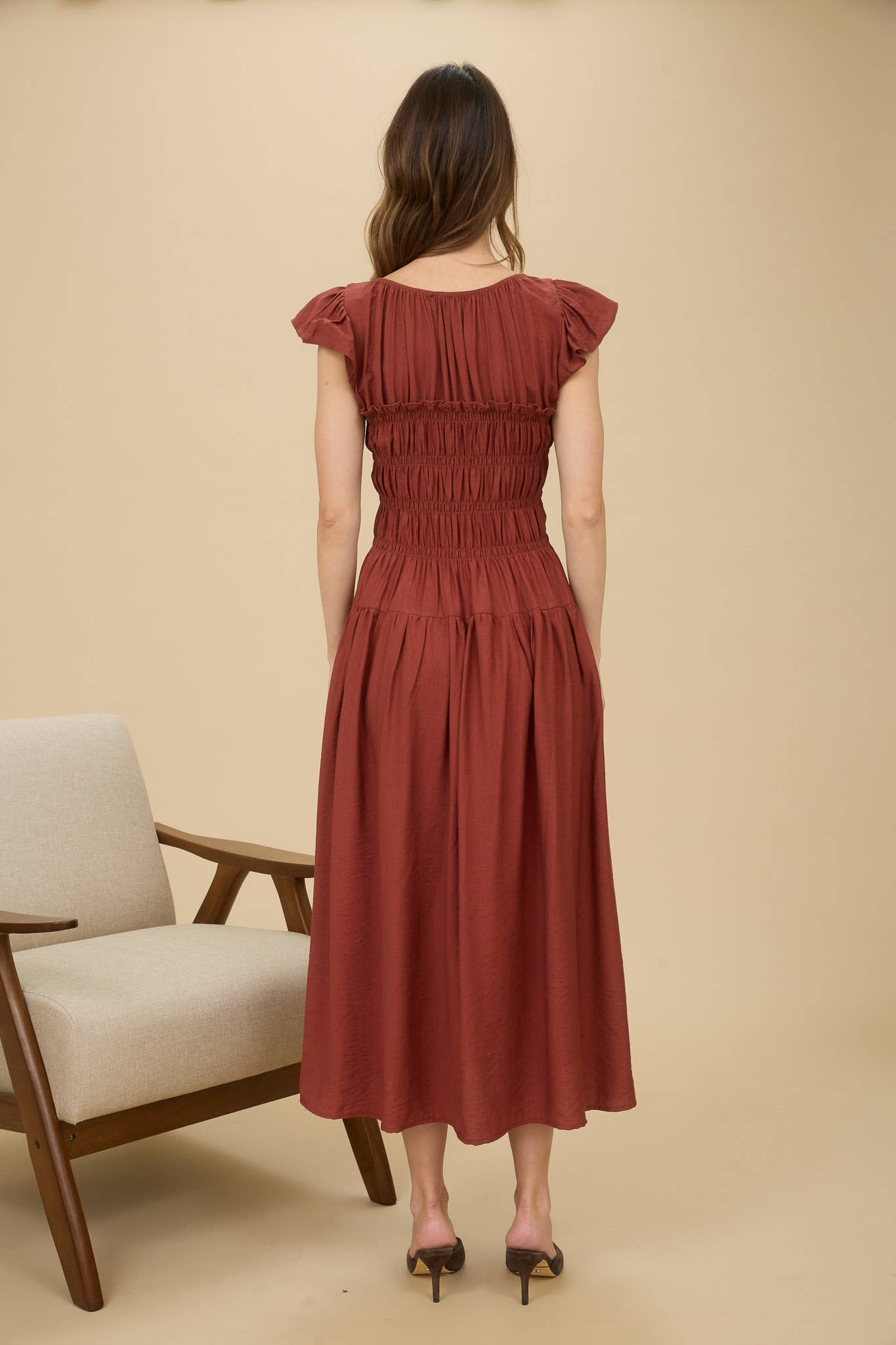 Blu Pepper - SHIRRED BODICE RUFFLE SLEEVE MIDI DRESS - 926 West