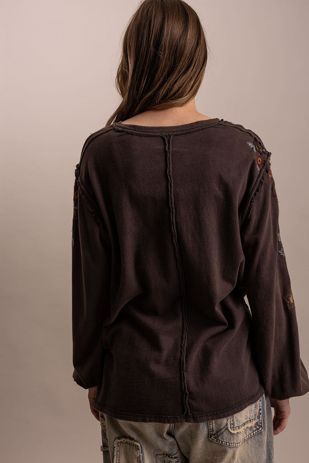 BLUEVELVET Floral Embroidered Sweatshirt