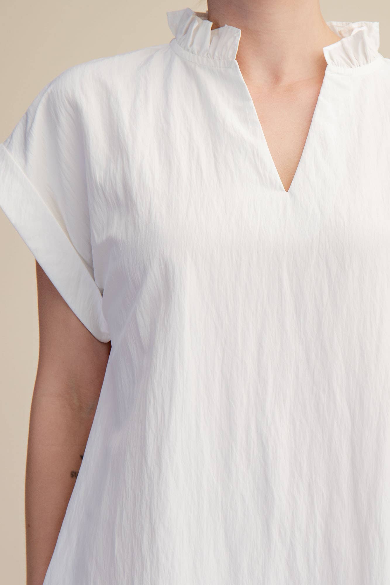 GLAM - Ruffle Neck Cuffs Sleeve Relaxed Midi Dress