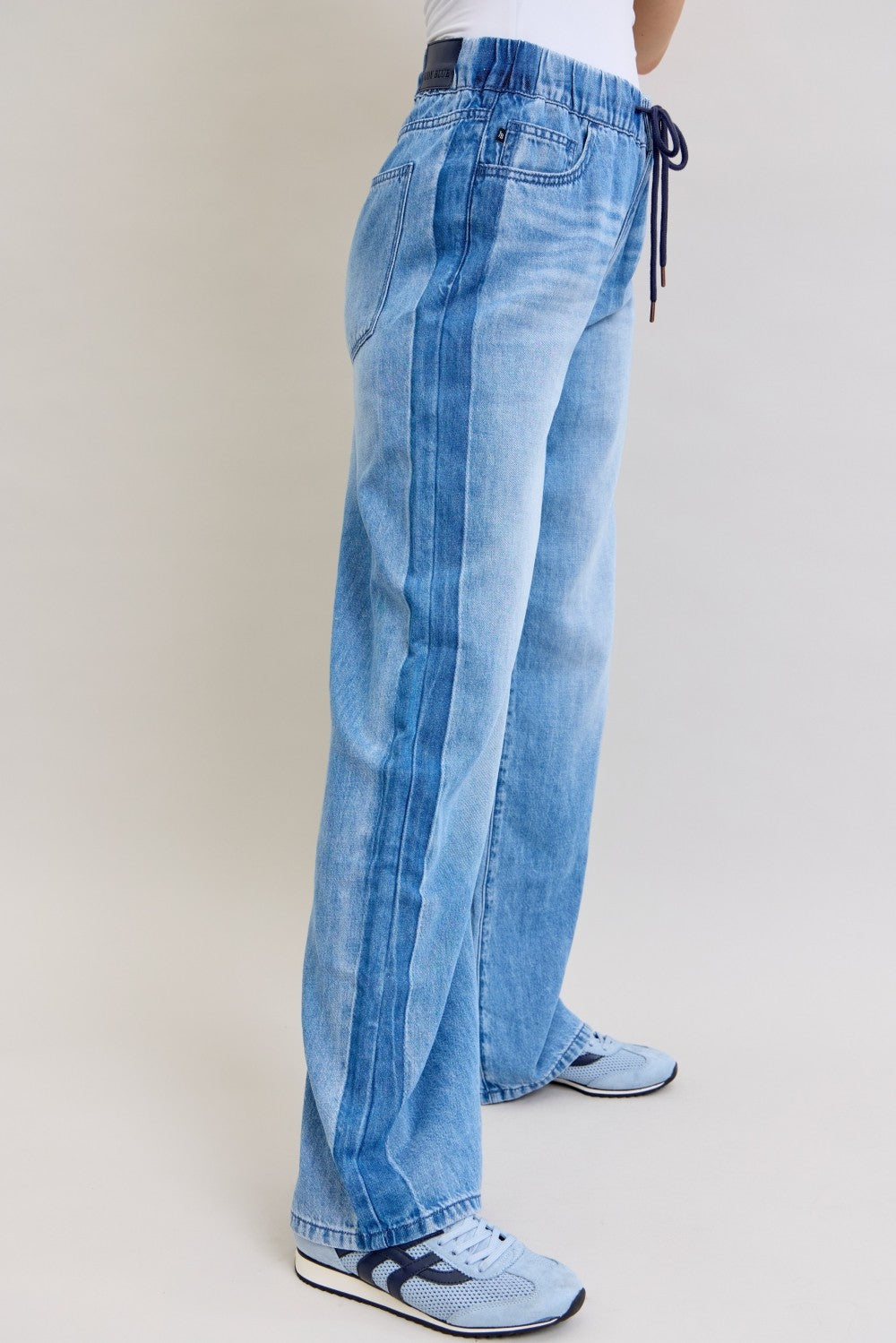 Judy Blue Jeans -Wilhelmina Elastic & Side Panel Soft & Comfy 926 West