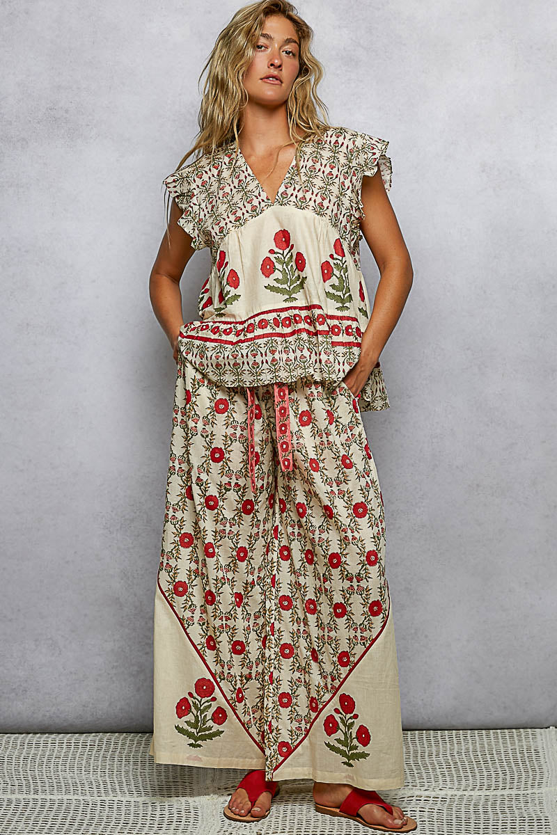POL- Printed woven wide-leg pants featuring a relaxed fit