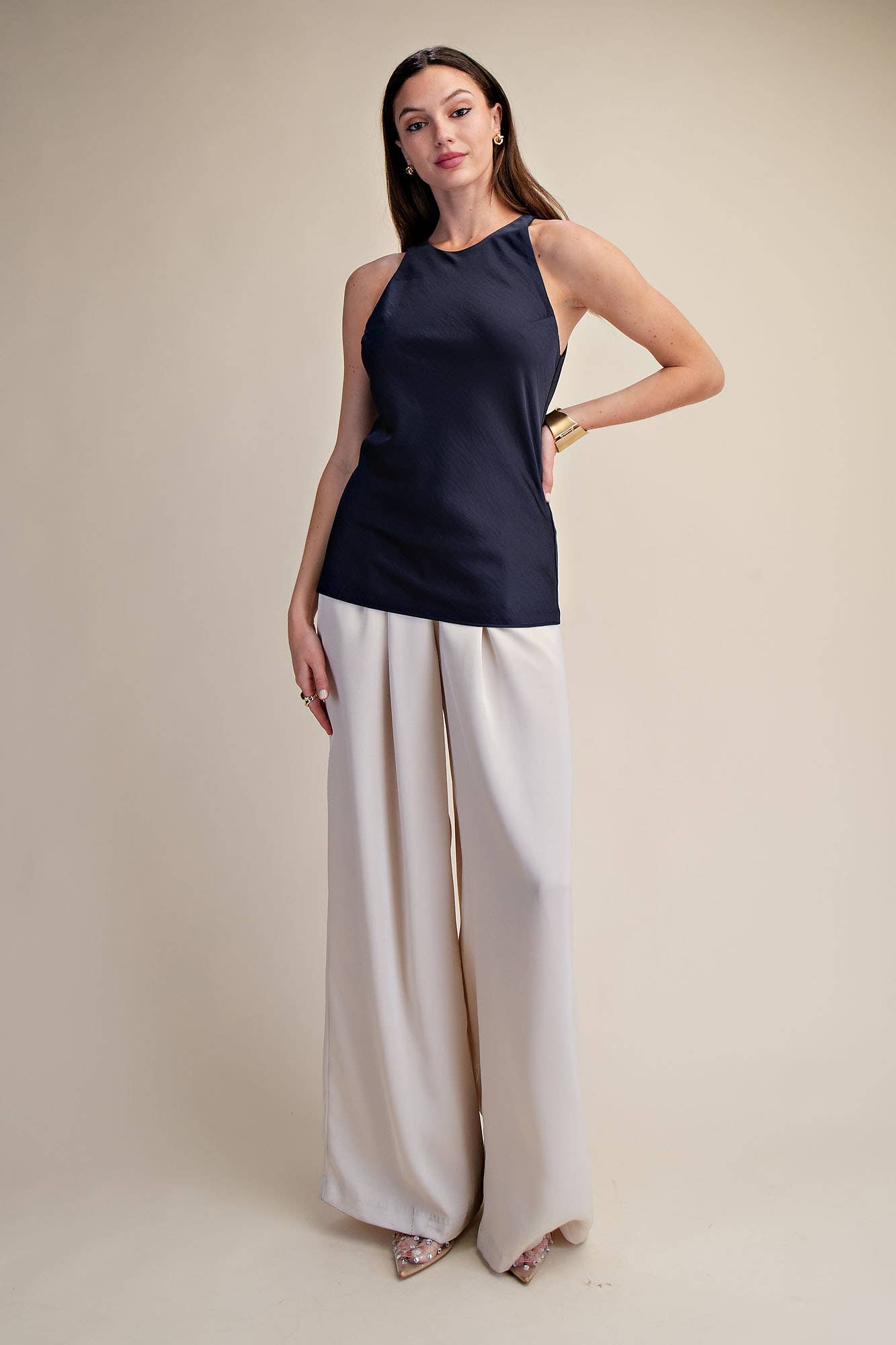 GLAM - Round-Neck Sleeveless Minimalist Top