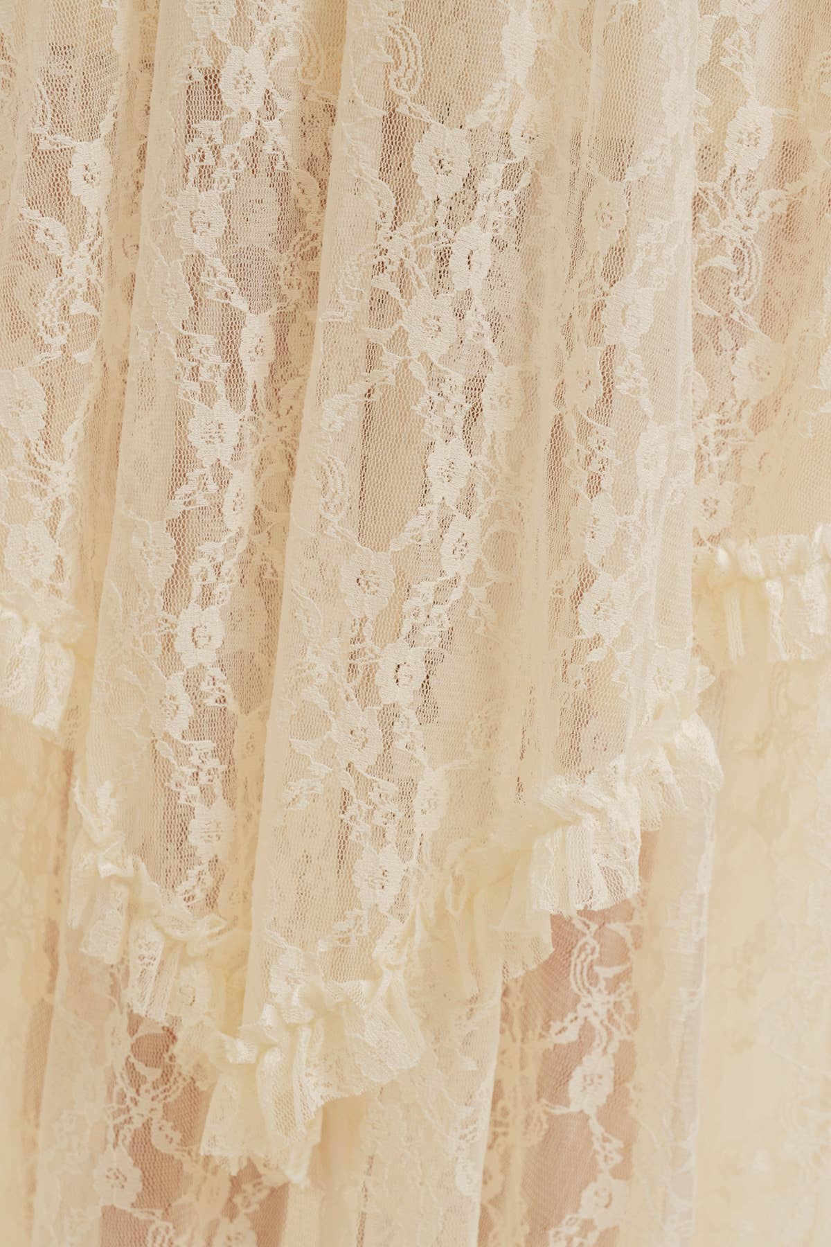 LAYERED FLORAL MIDI SKIRT Cloud Ten