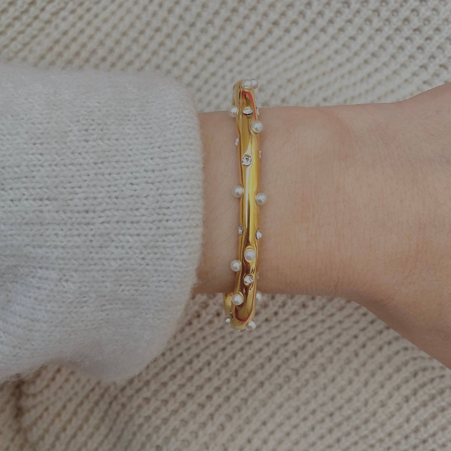 Pearls Bangle Cuff Bracelet 18k gold plated