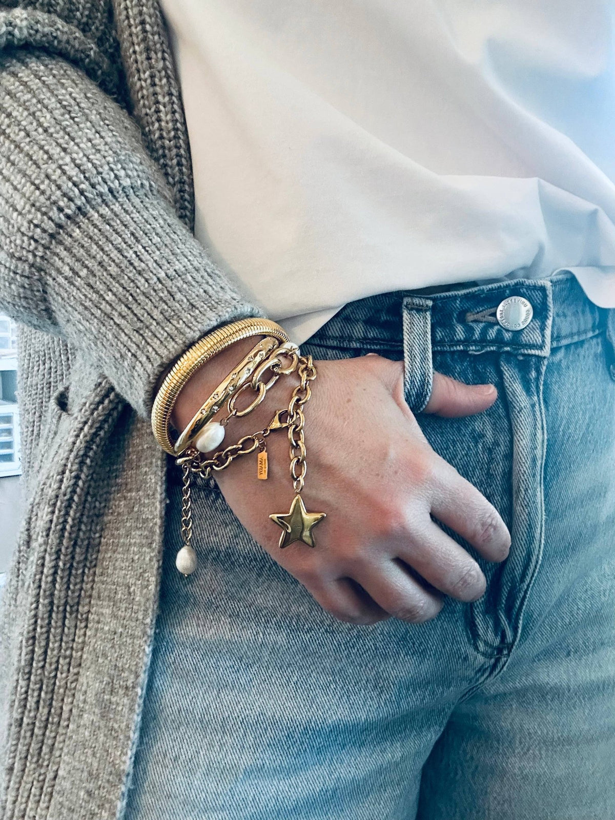 18k Gold Plated Star Pendant Bracelet – Adjustable Chain - 926 West