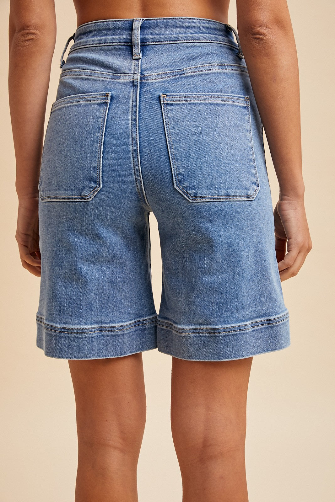 AnnieWear  - Stretch Denim Mid Thigh Girlfriend Shorts - 926 West
