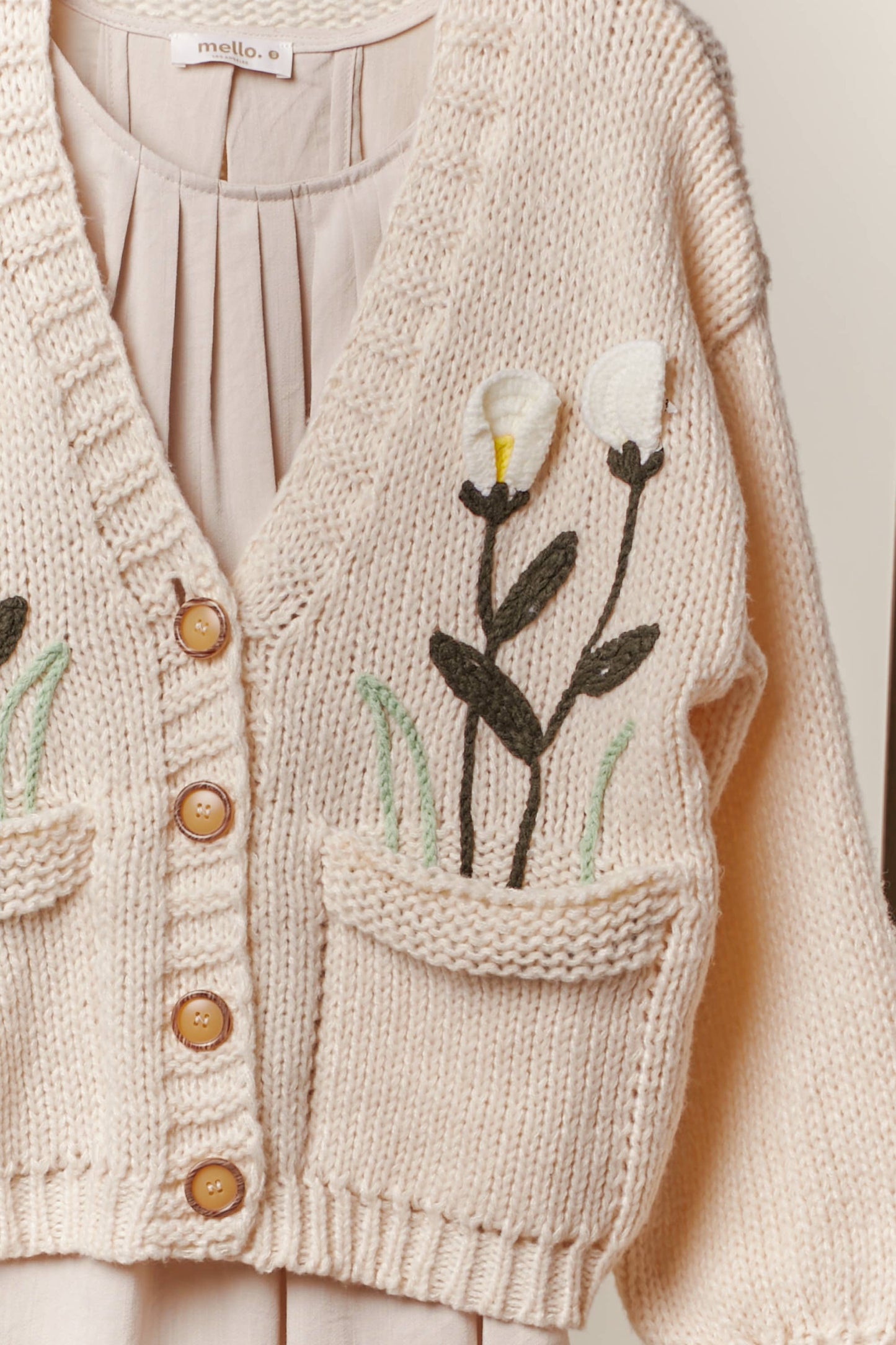 Flower Embroidered Knit Cardigan Mello.