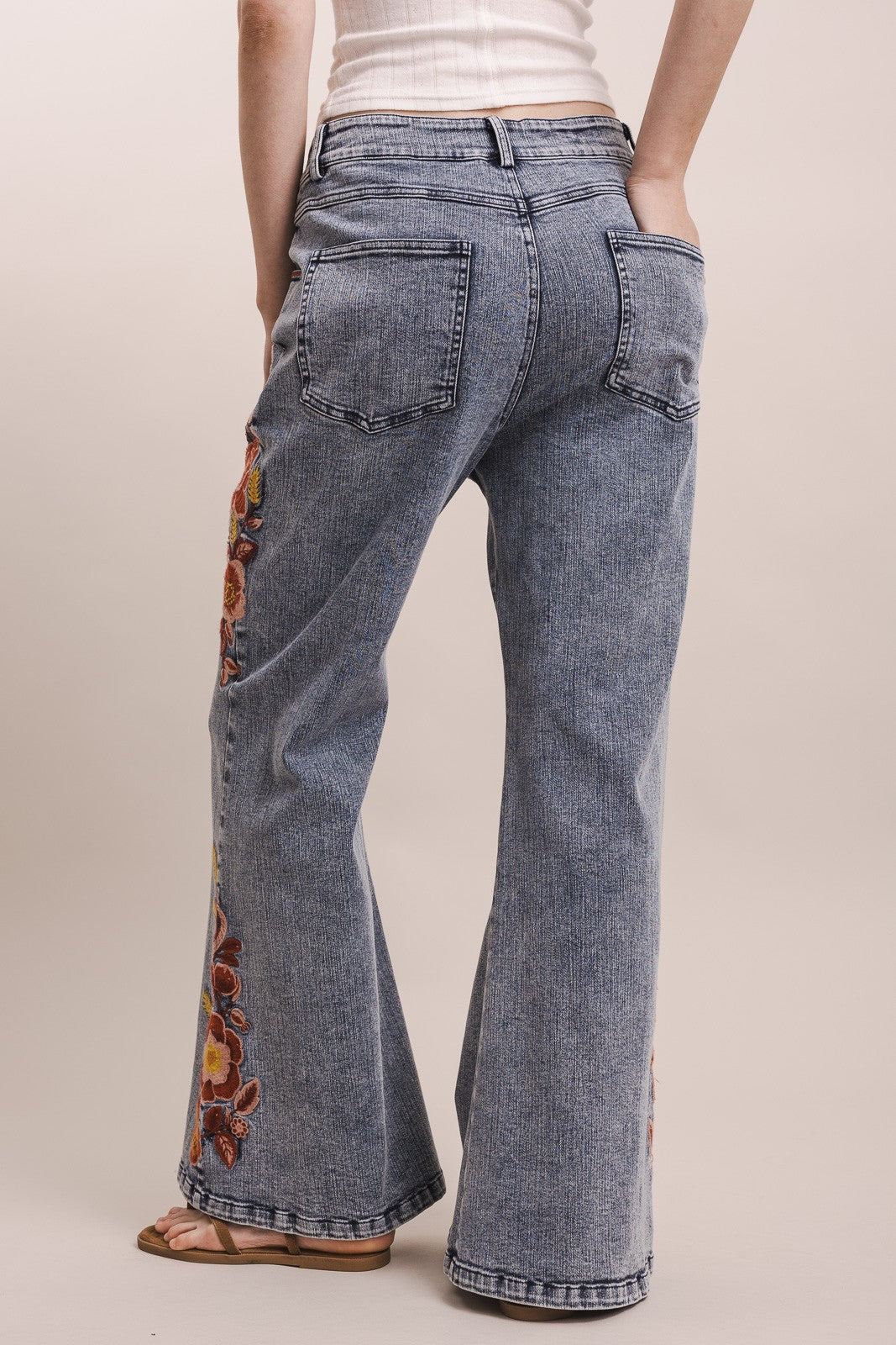 Bluevelvet Flower Embroidery Wide Leg Pants
