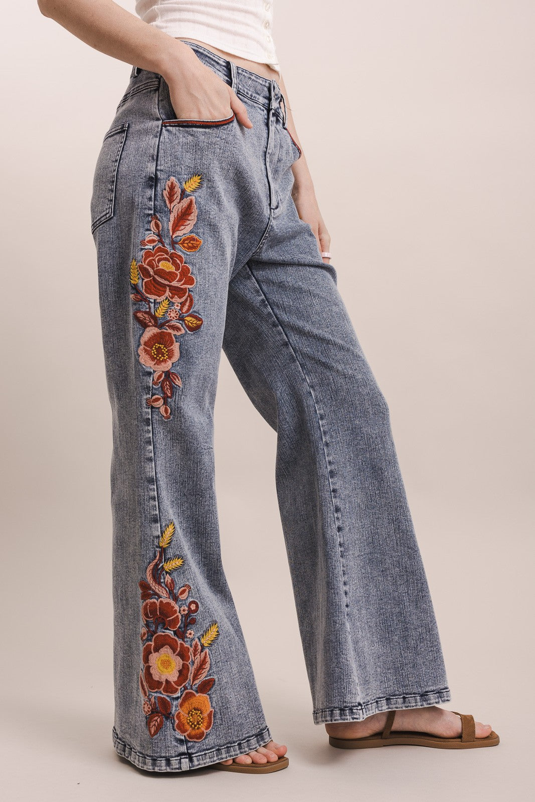Bluevelvet Flower Embroidery Wide Leg Pants