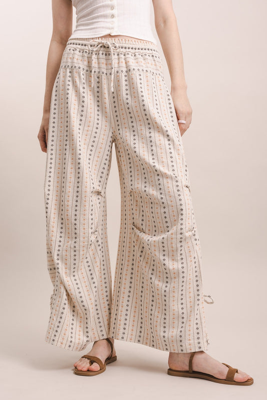 BLUEVELVET - Floral Textured Fabric Wide Leg Pants