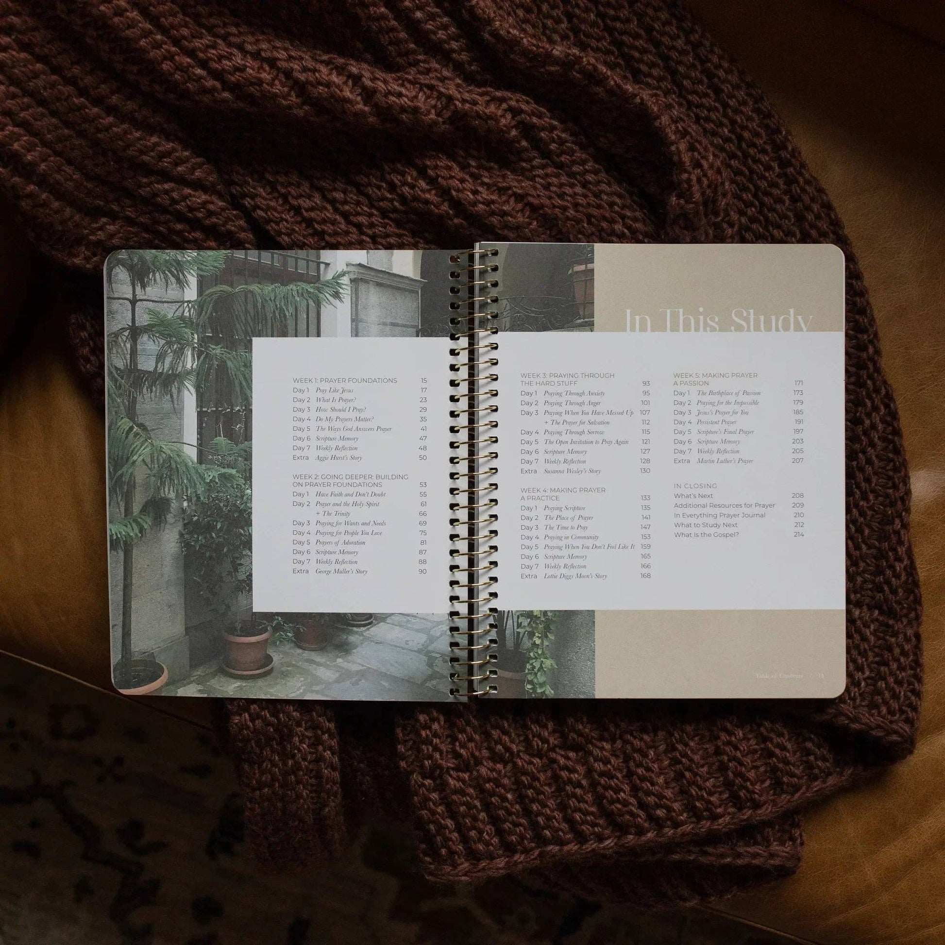 Pray | Cultivating a Passionate Practice of Prayer – Spiral Bible Study - 926 West