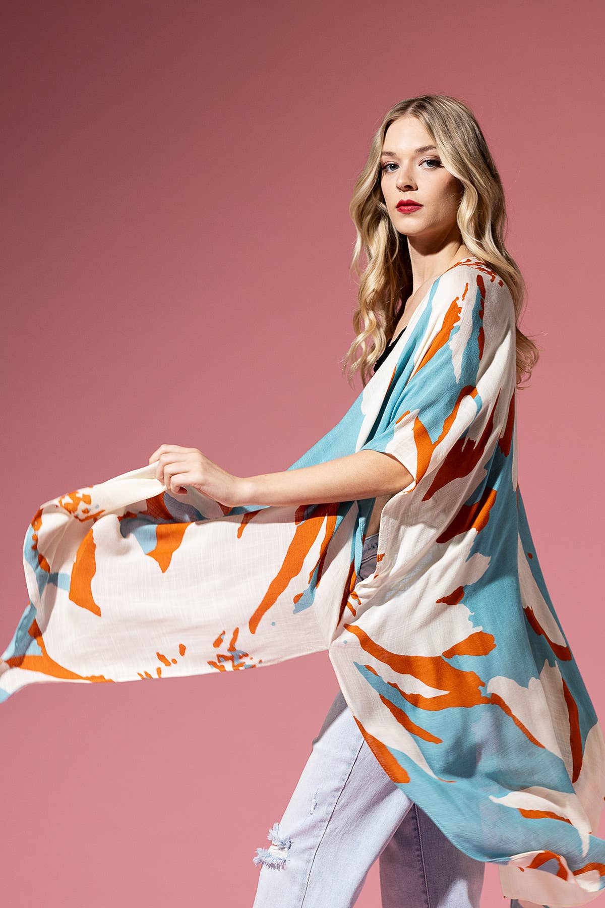 Sweeping Floral Kimono Urbanista