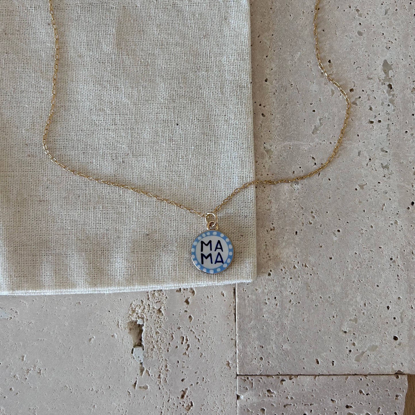 Mama Coin Pendant Necklace | 18K Gold |