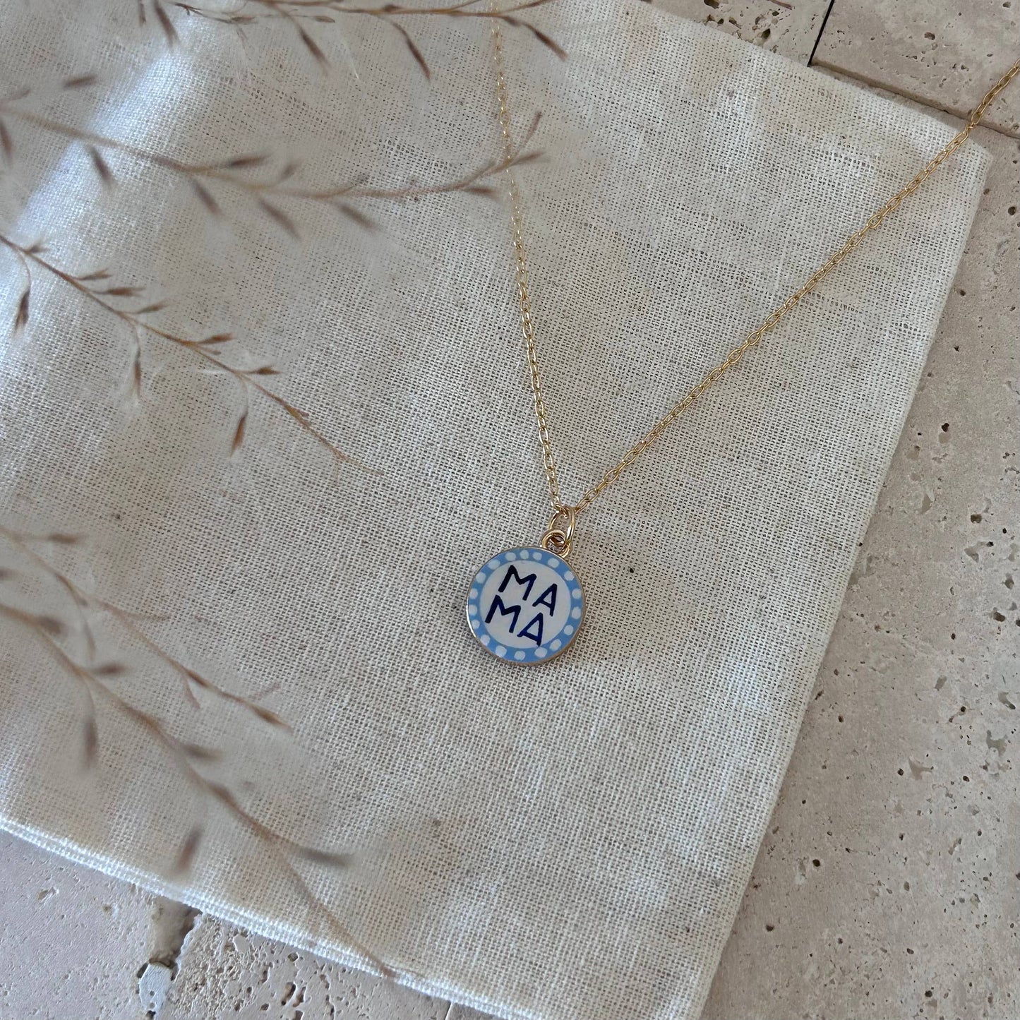 Mama Coin Pendant Necklace | 18K Gold |