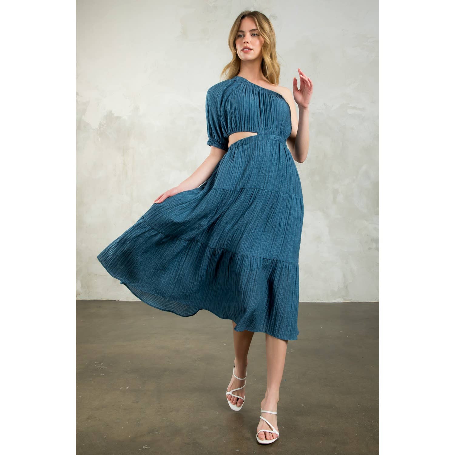 Women's One Shoulder Puff Sleeve Textured Dress THML