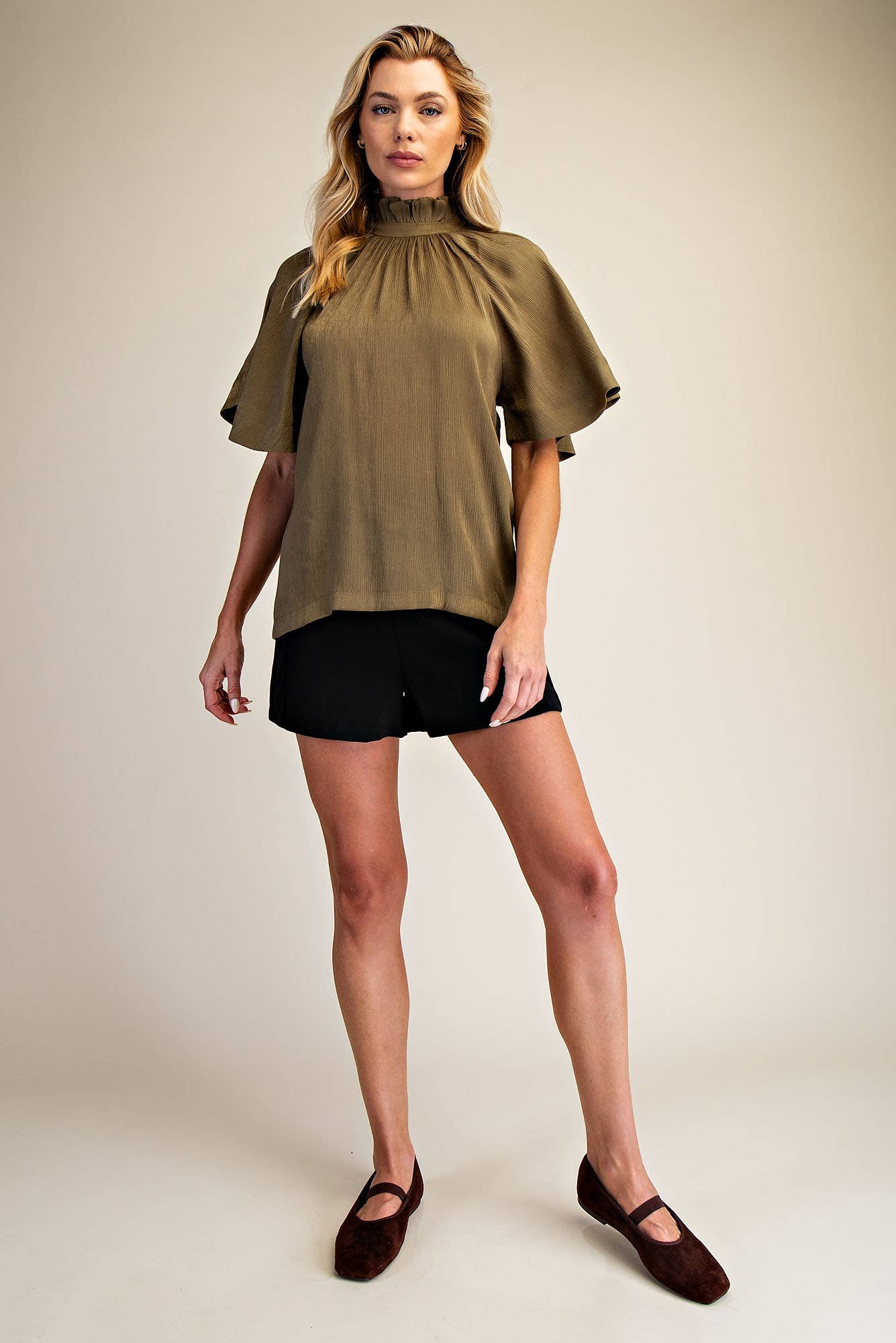 Ruffle Neck Raglan Sleeve Blouse in Green