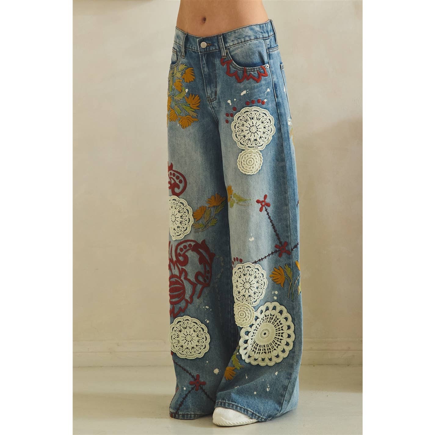 Oli & Hail - WASHED EMBROIDERY WIDE LEG DENIM PANTS