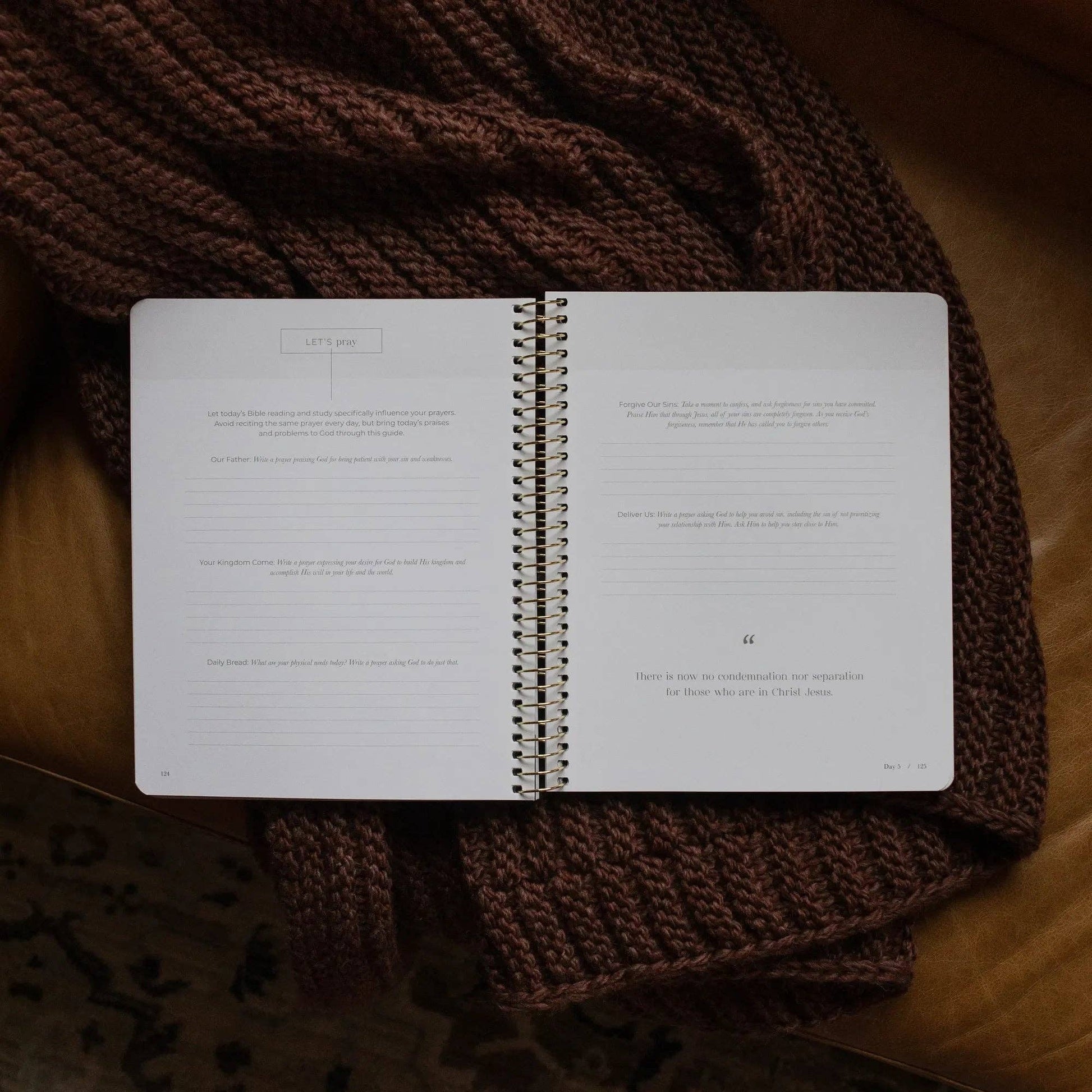 Pray | Cultivating a Passionate Practice of Prayer – Spiral Bible Study - 926 West