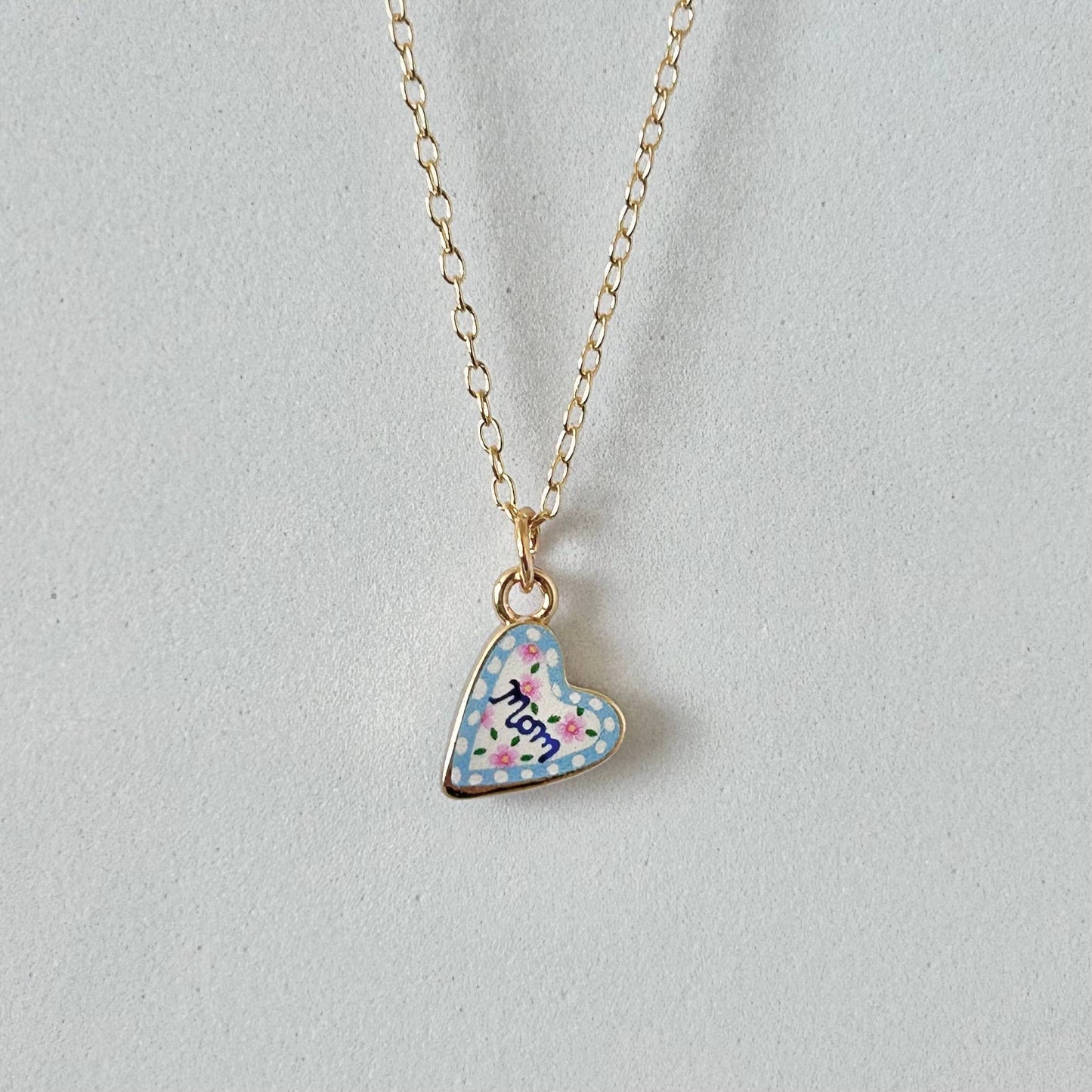 Mom Heart Pendant Necklace | 18K Gold | Mother's Day Gift