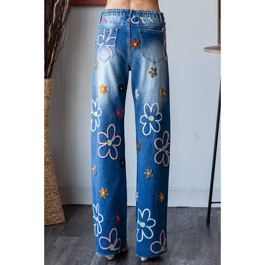 MULTICOLOR FLOWER EMBROIDERED WASHED DENIM JEANS Oli&Hali