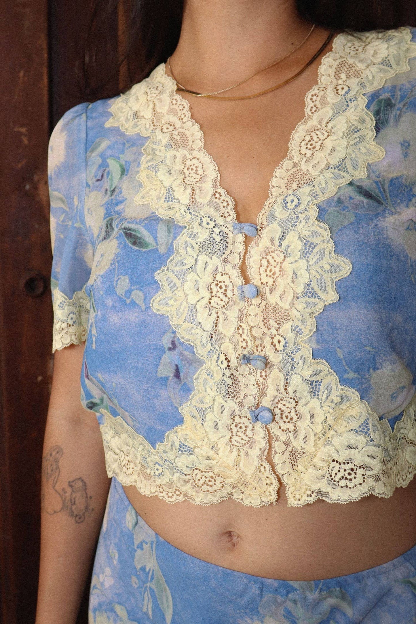 Lace Trim Floral Crop Top