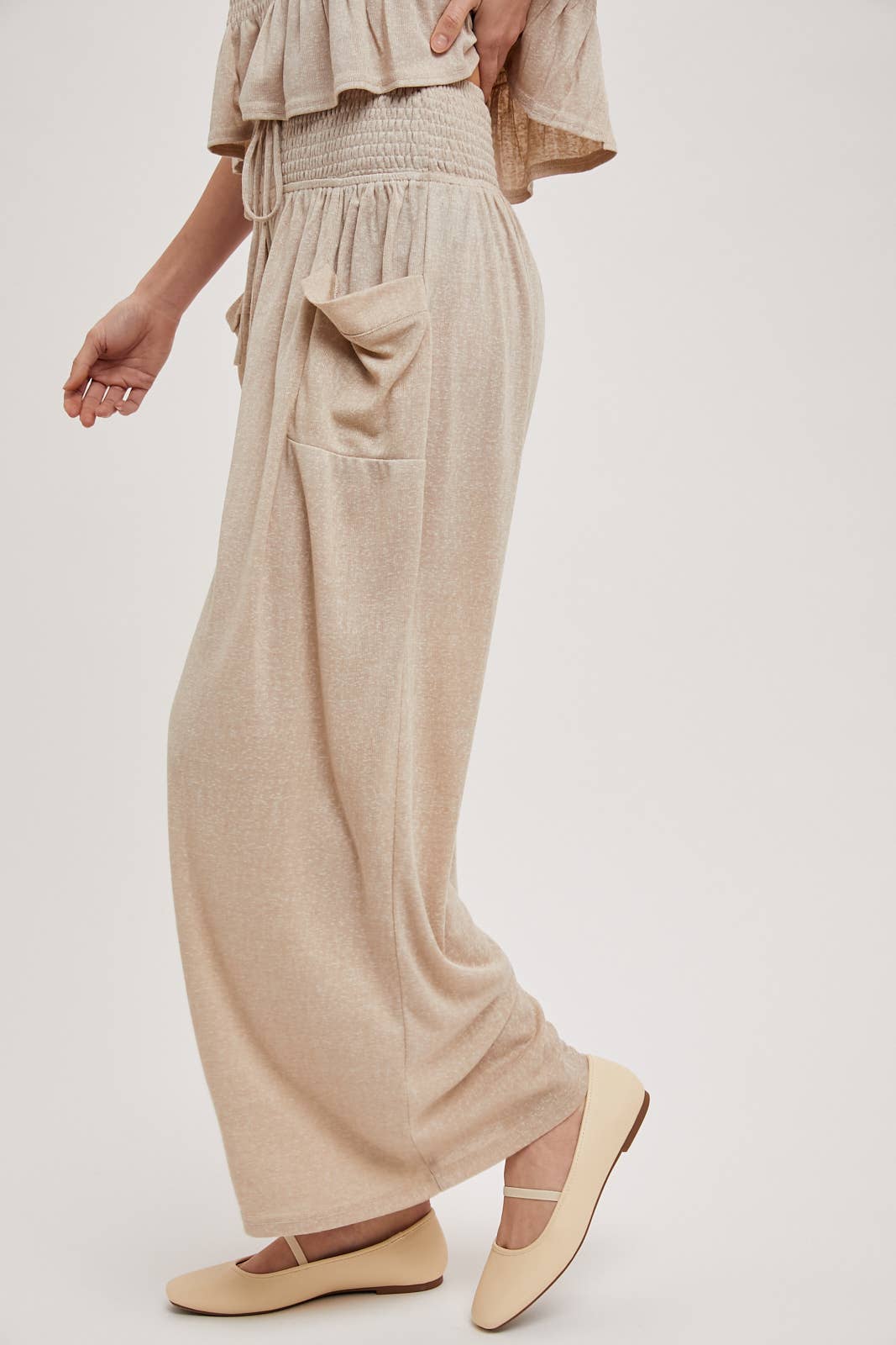 RELAXED KNIT SMOCKED TOP AND WIDE PANTS SET Bluivy