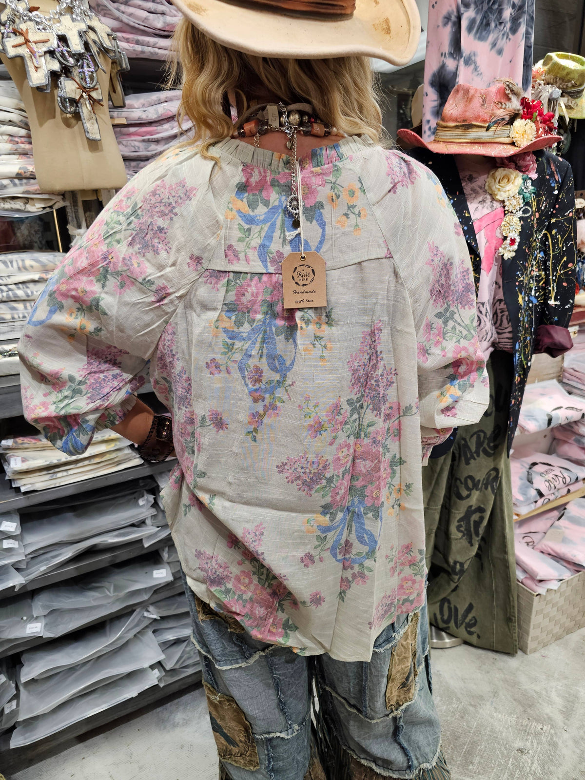 A Rare Bird When Rosie Came To Town Top ONE SIZE