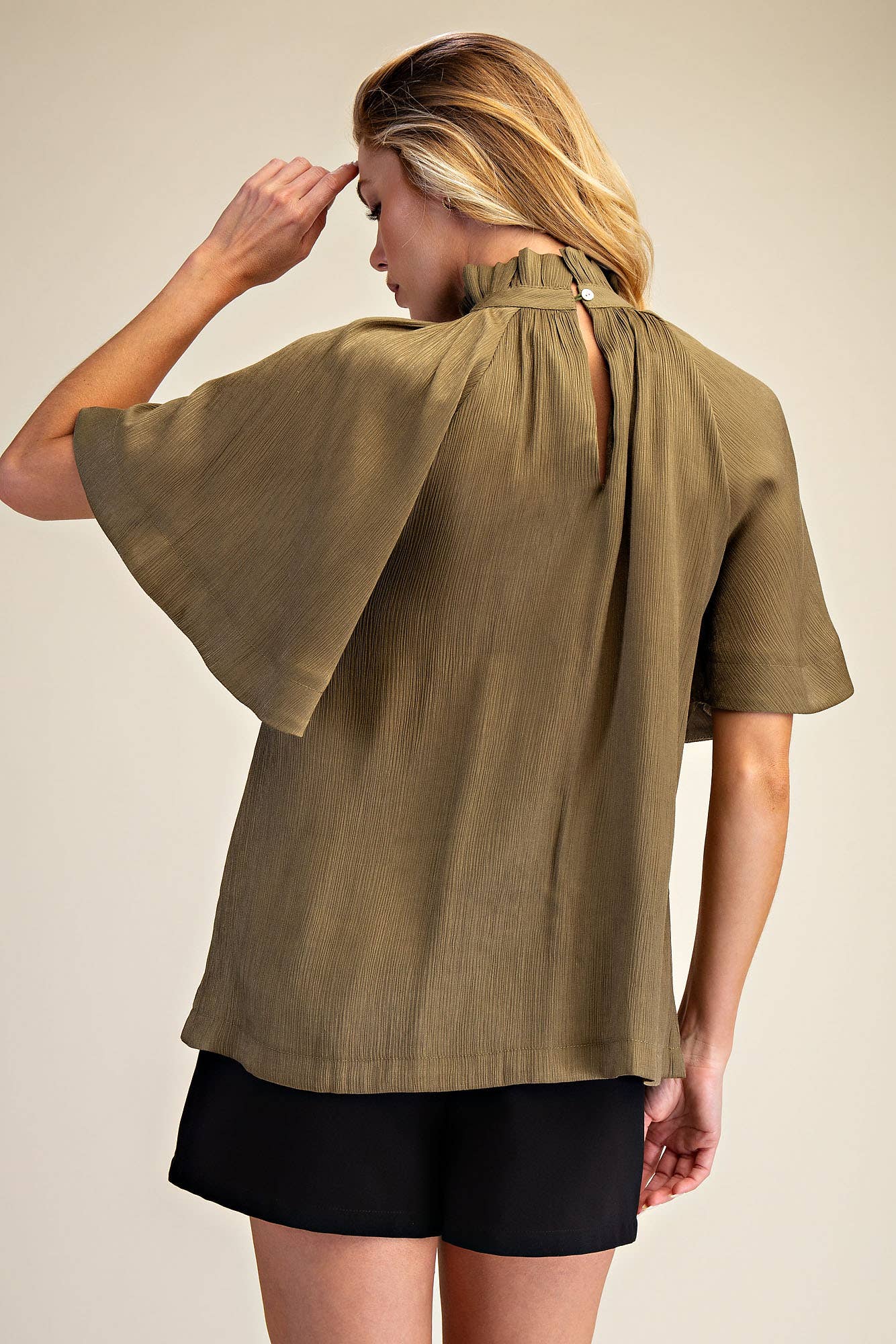Ruffle Neck Raglan Sleeve Blouse in Green
