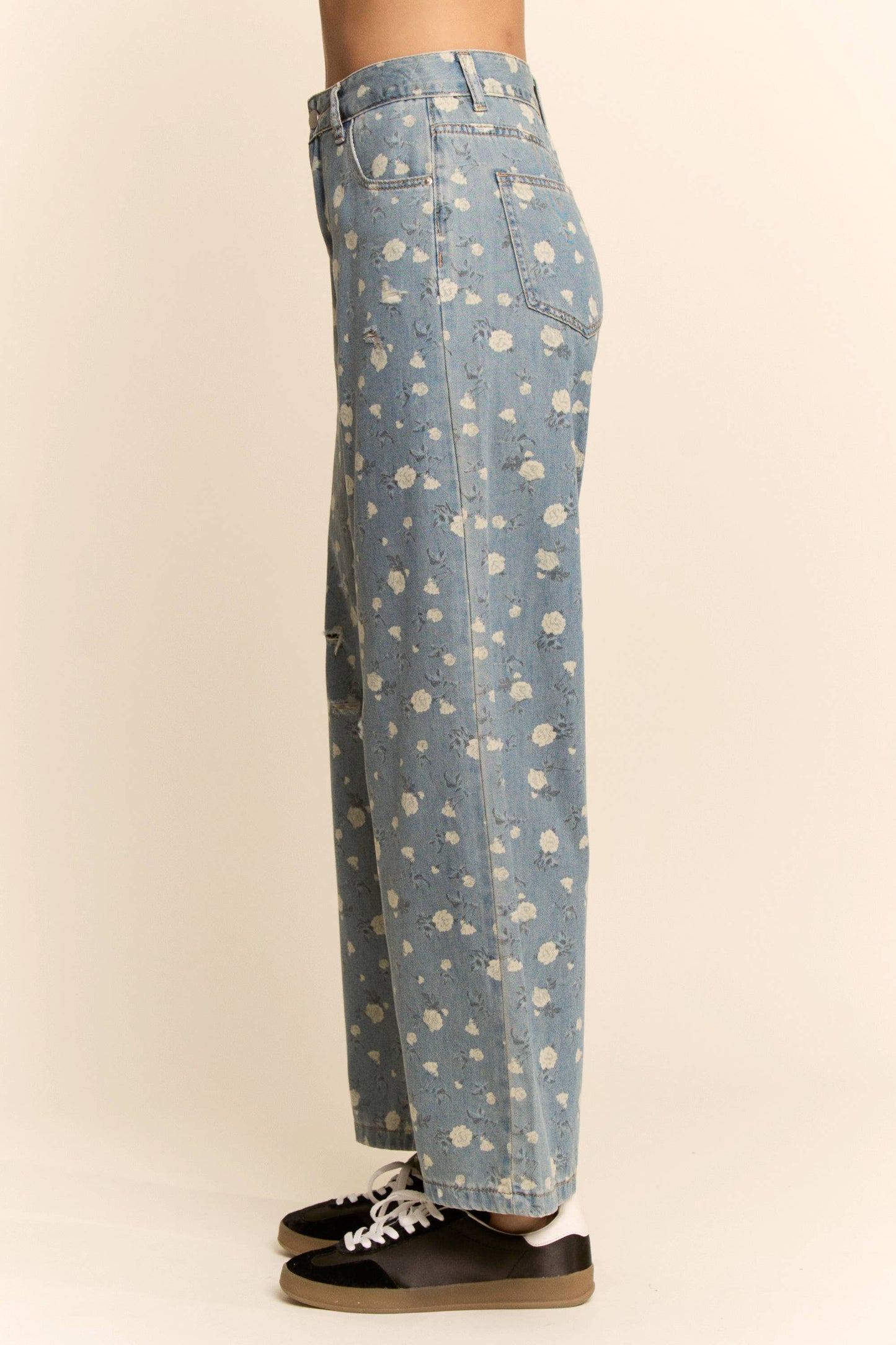 FLORAL PRINT HIGH-WAISTED WIDE-LEG DENIM PANTS