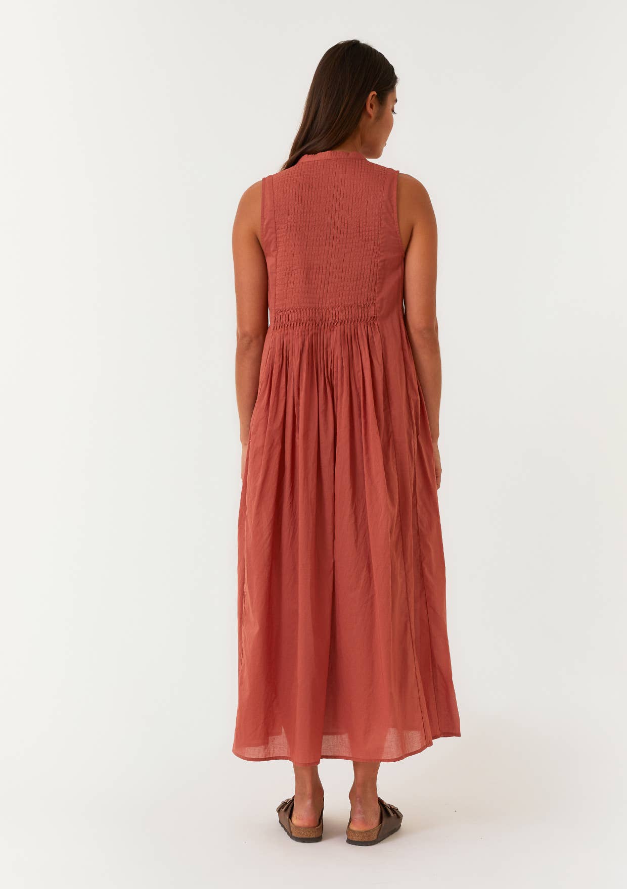 FINAL SALE- Relaxed Fit Pleated V Neck Maxi Dress 926 WEST