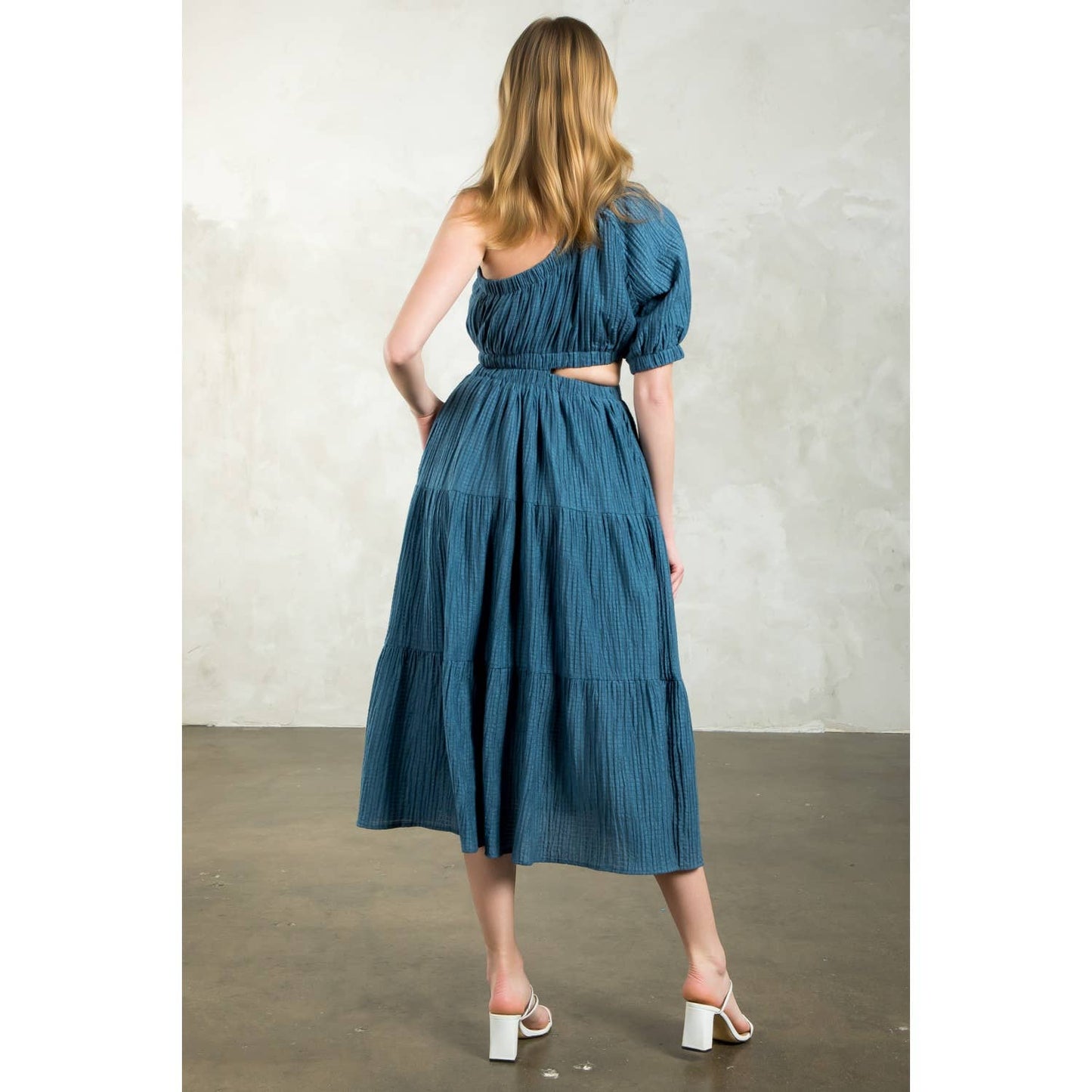 Women's One Shoulder Puff Sleeve Textured Dress THML