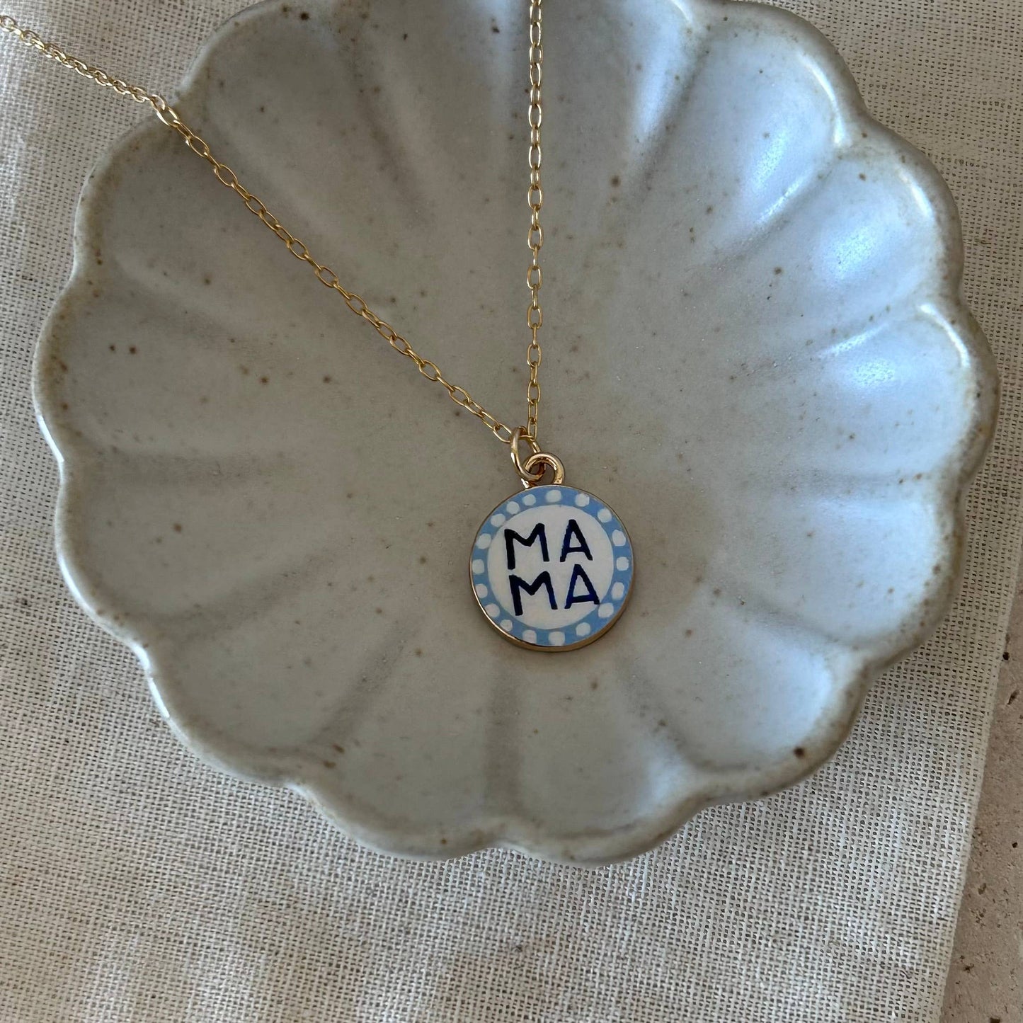 Mama Coin Pendant Necklace | 18K Gold |
