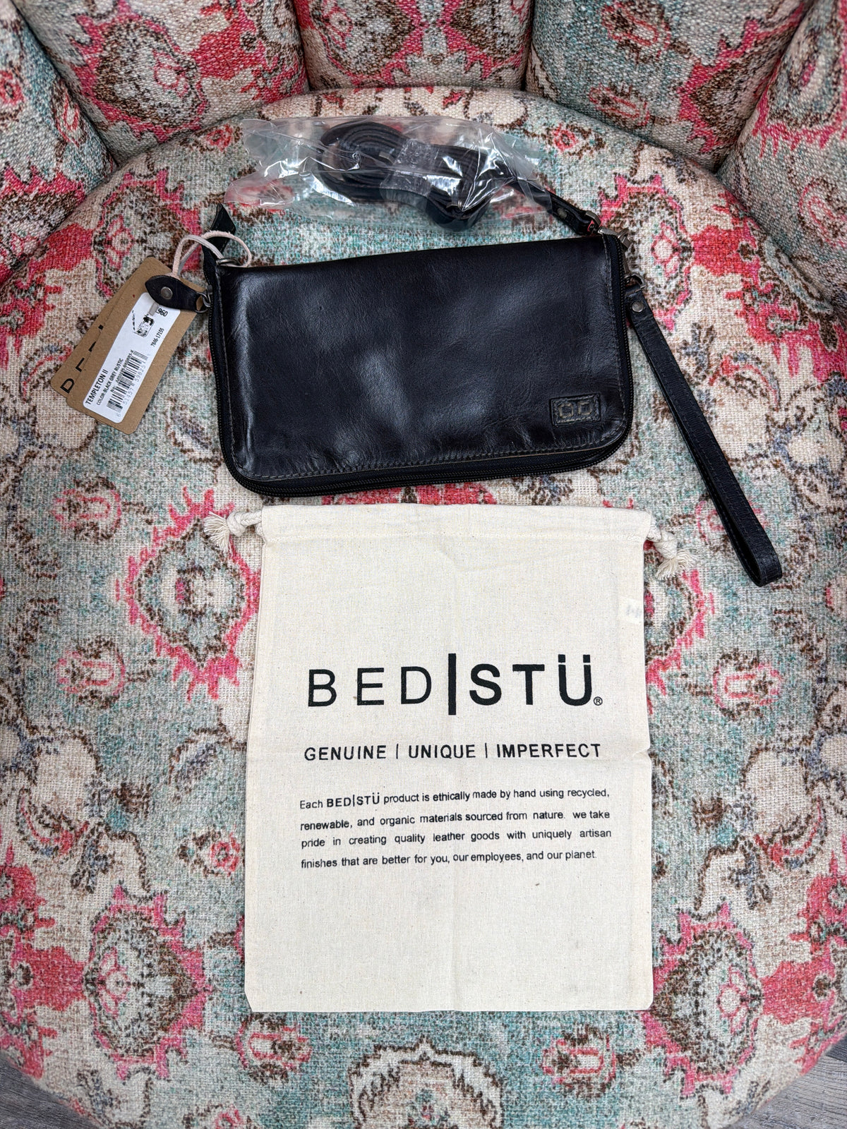 Bedstu Templeton II Black Rustic Crossbody Wristlet