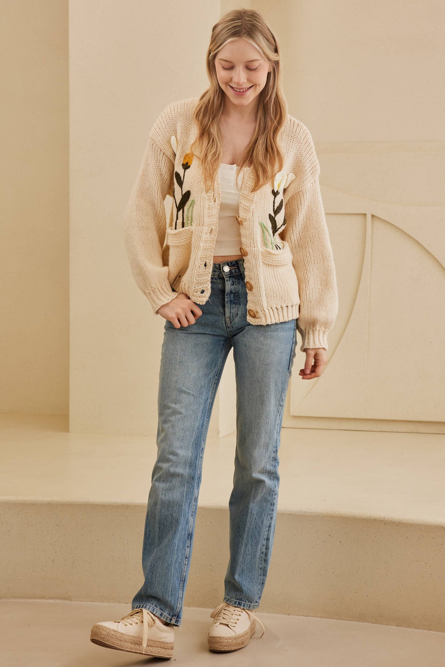 Flower Embroidered Knit Cardigan Mello.