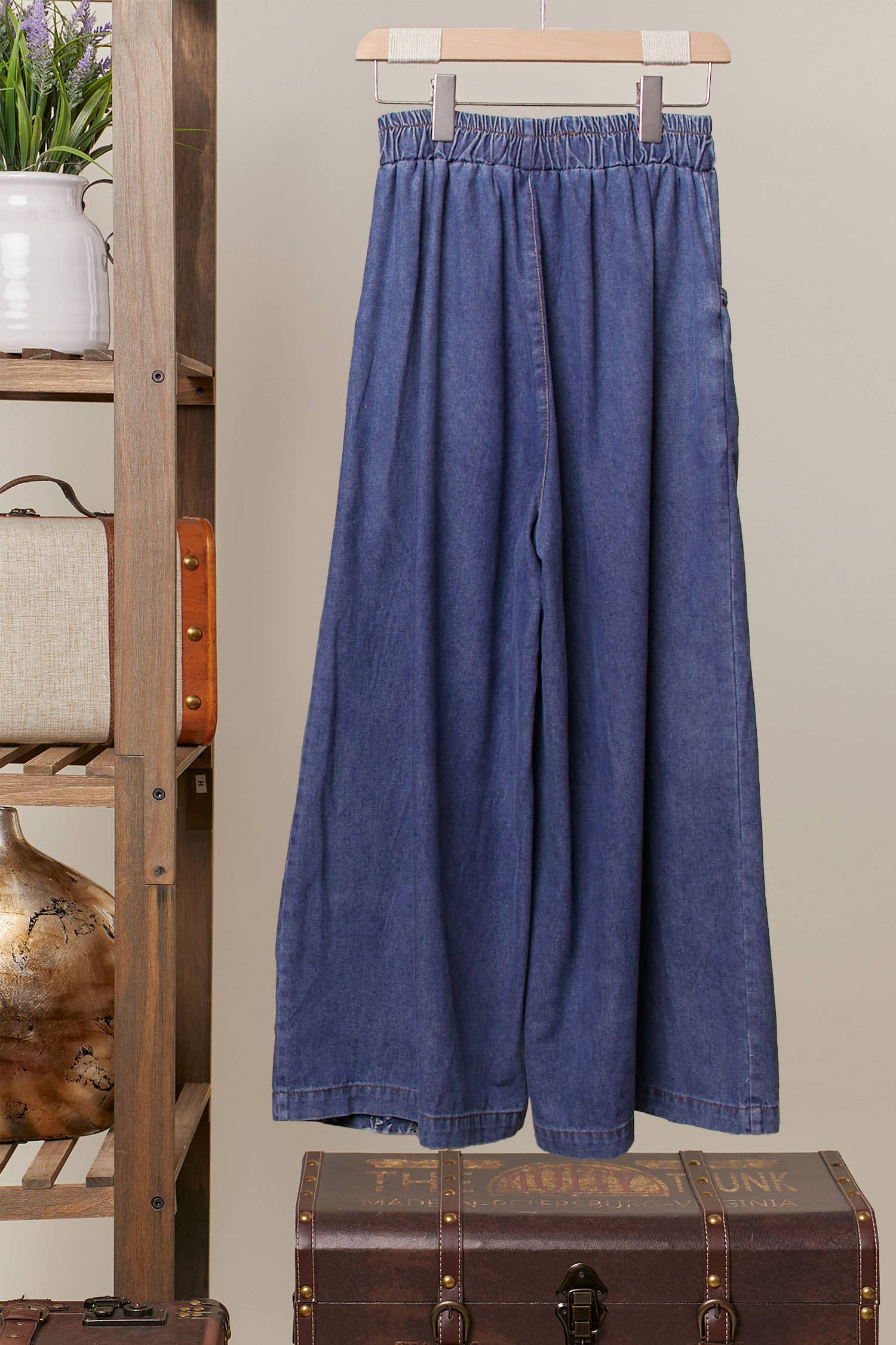Side Floral Wide-Leg Jeans Pants Mello.
