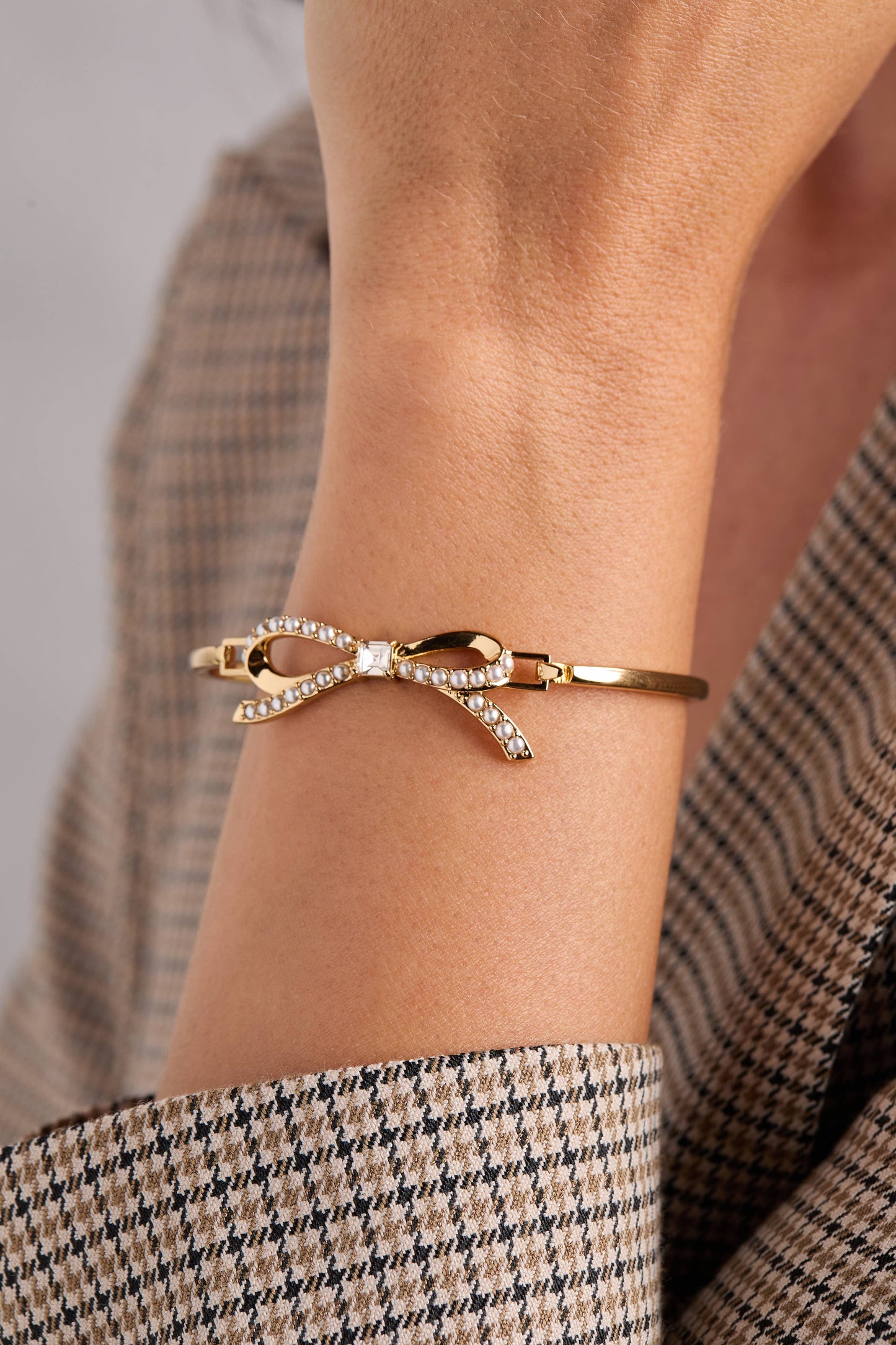 Alex & Ani - Bow Pearl Coquette Tension Bangle