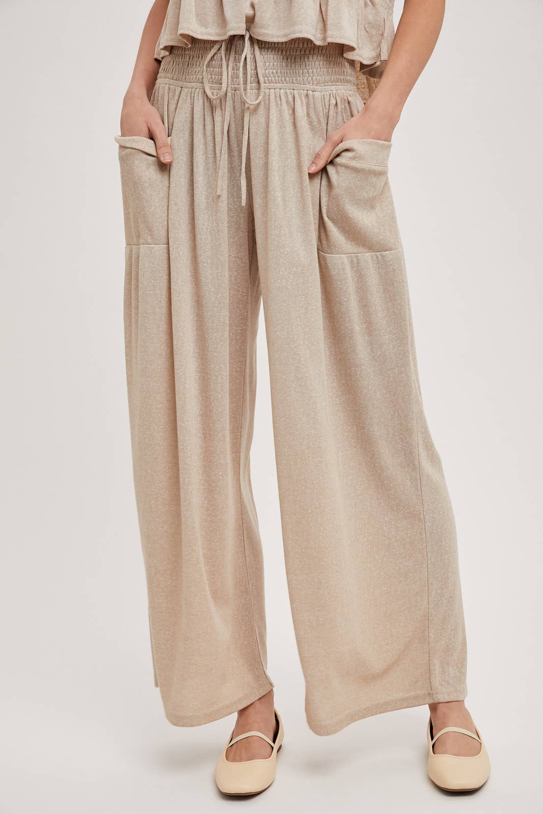 RELAXED KNIT SMOCKED TOP AND WIDE PANTS SET Bluivy