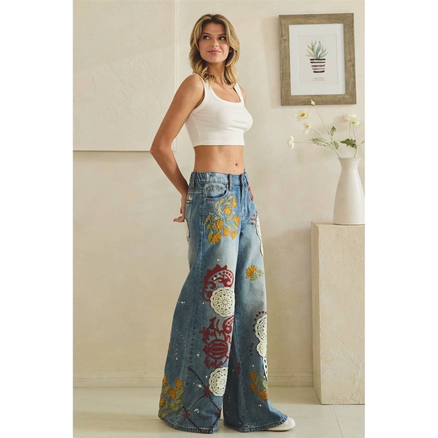 Oli & Hail - WASHED EMBROIDERY WIDE LEG DENIM PANTS