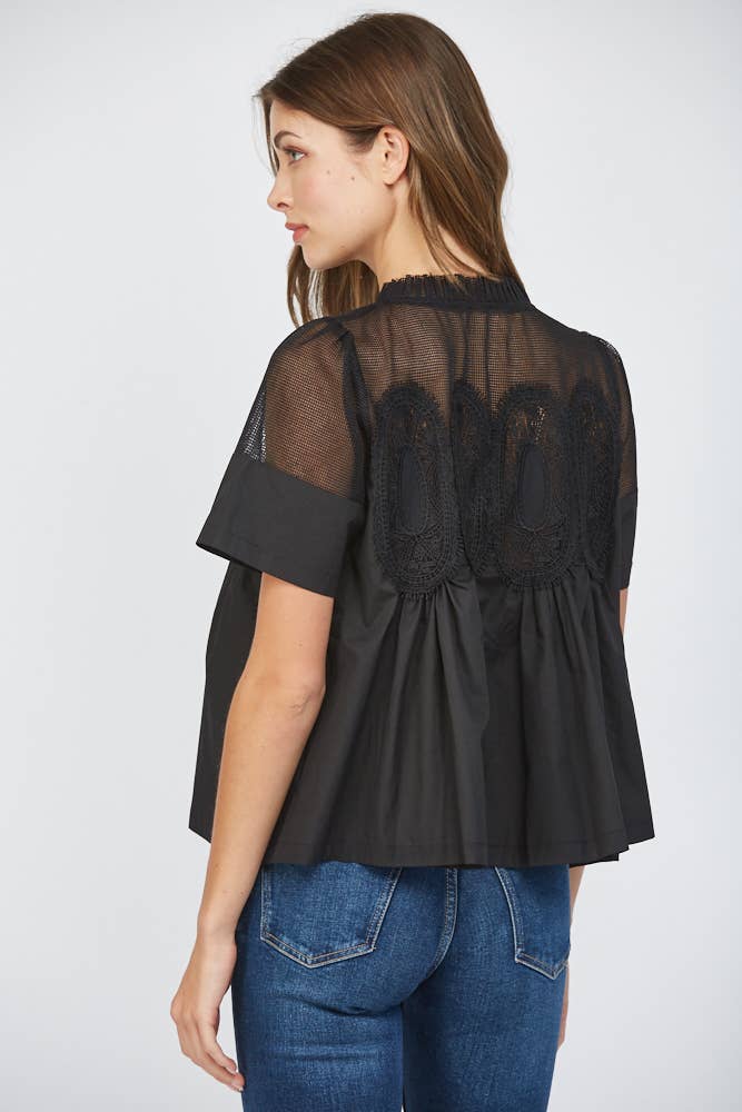 MESH COMBINED TOP WITH APPLIQUE