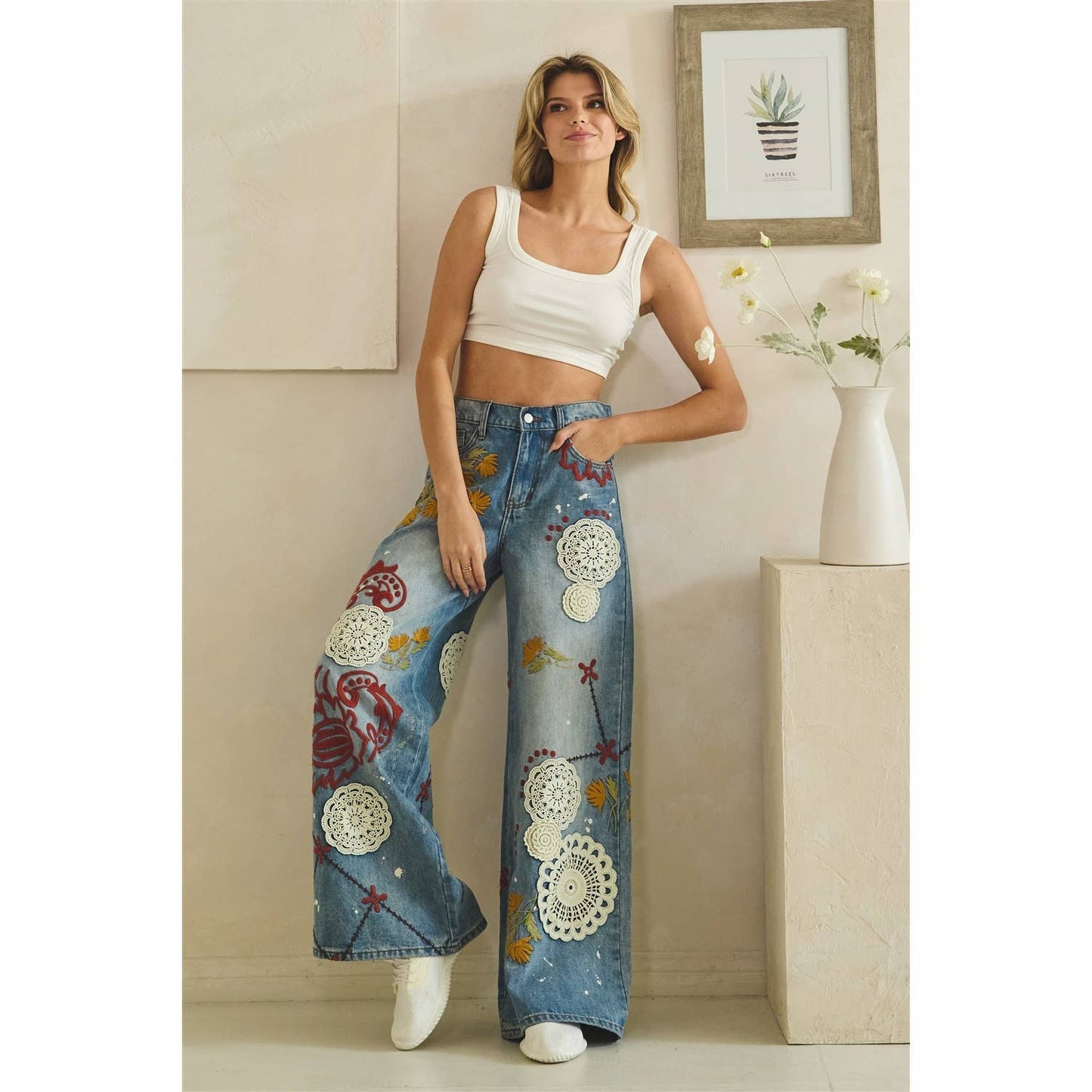 Oli & Hail - WASHED EMBROIDERY WIDE LEG DENIM PANTS