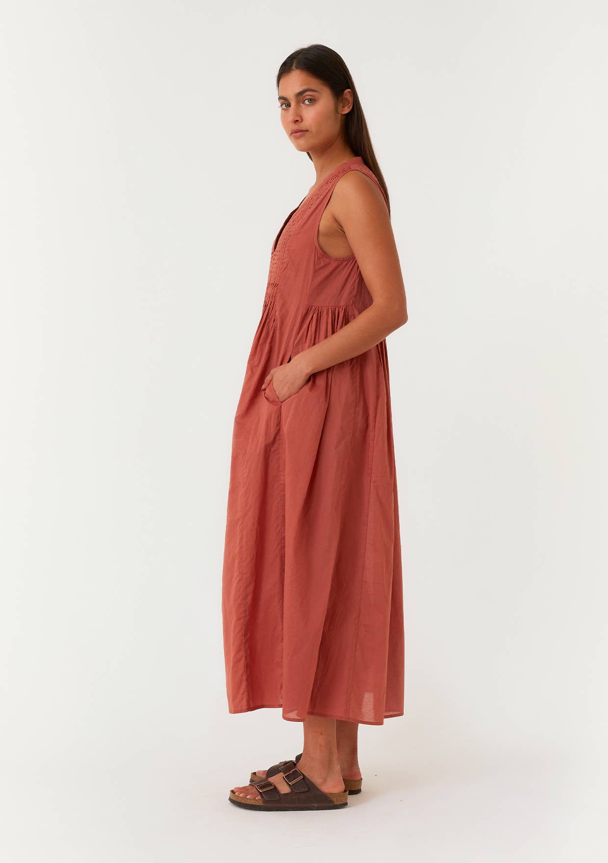 FINAL SALE- Relaxed Fit Pleated V Neck Maxi Dress 926 WEST