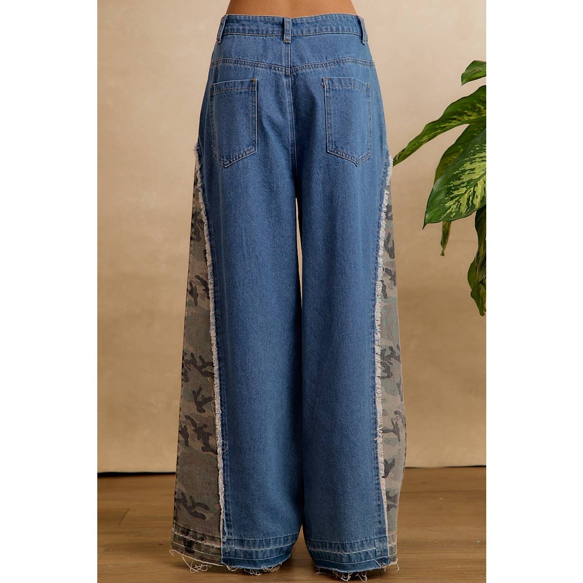 Camo Contrast Wide-Leg Jeans