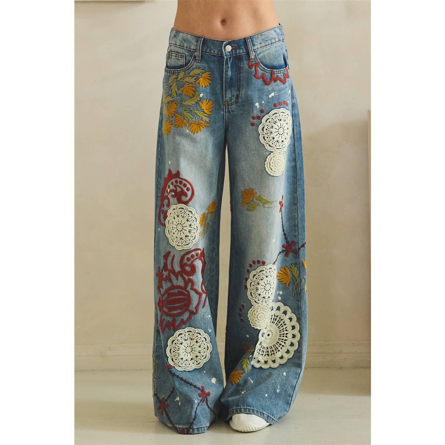 Oli & Hail - WASHED EMBROIDERY WIDE LEG DENIM PANTS