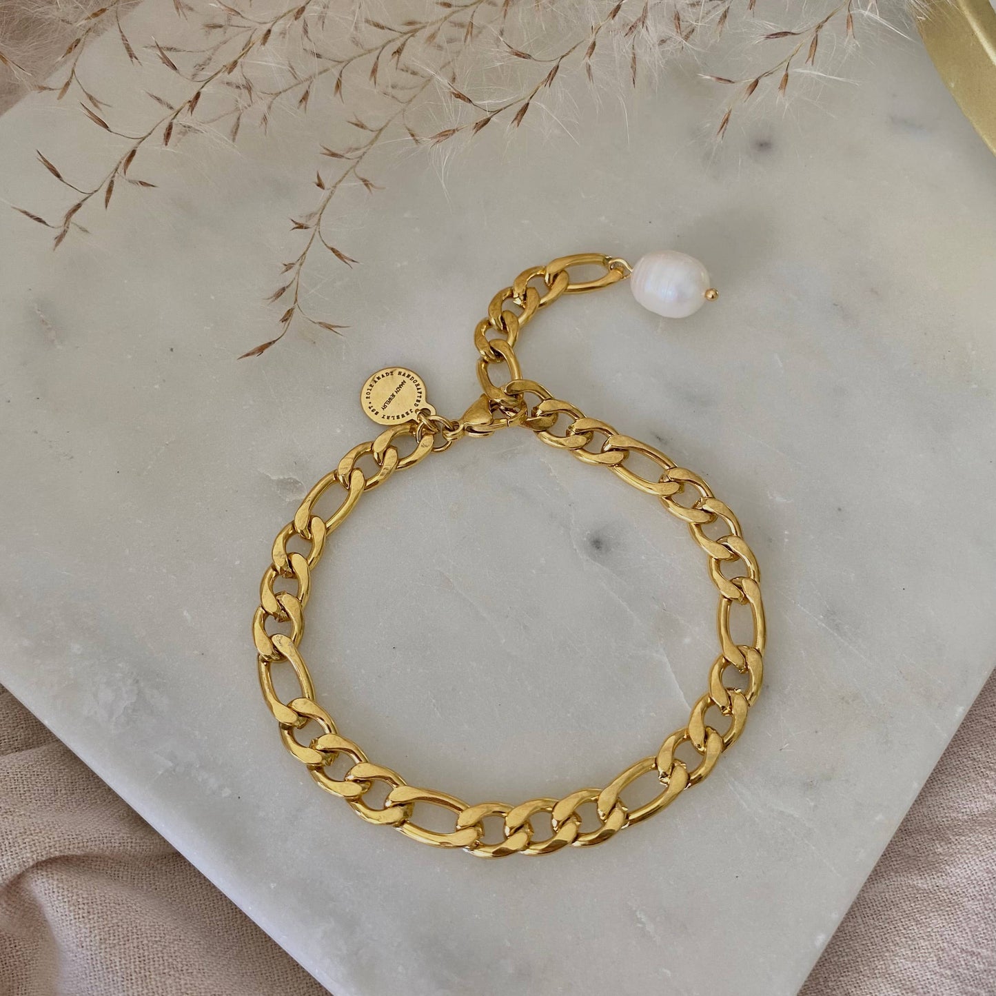 Gold plated Figaro chain bracelet pearl 18k stainless steel