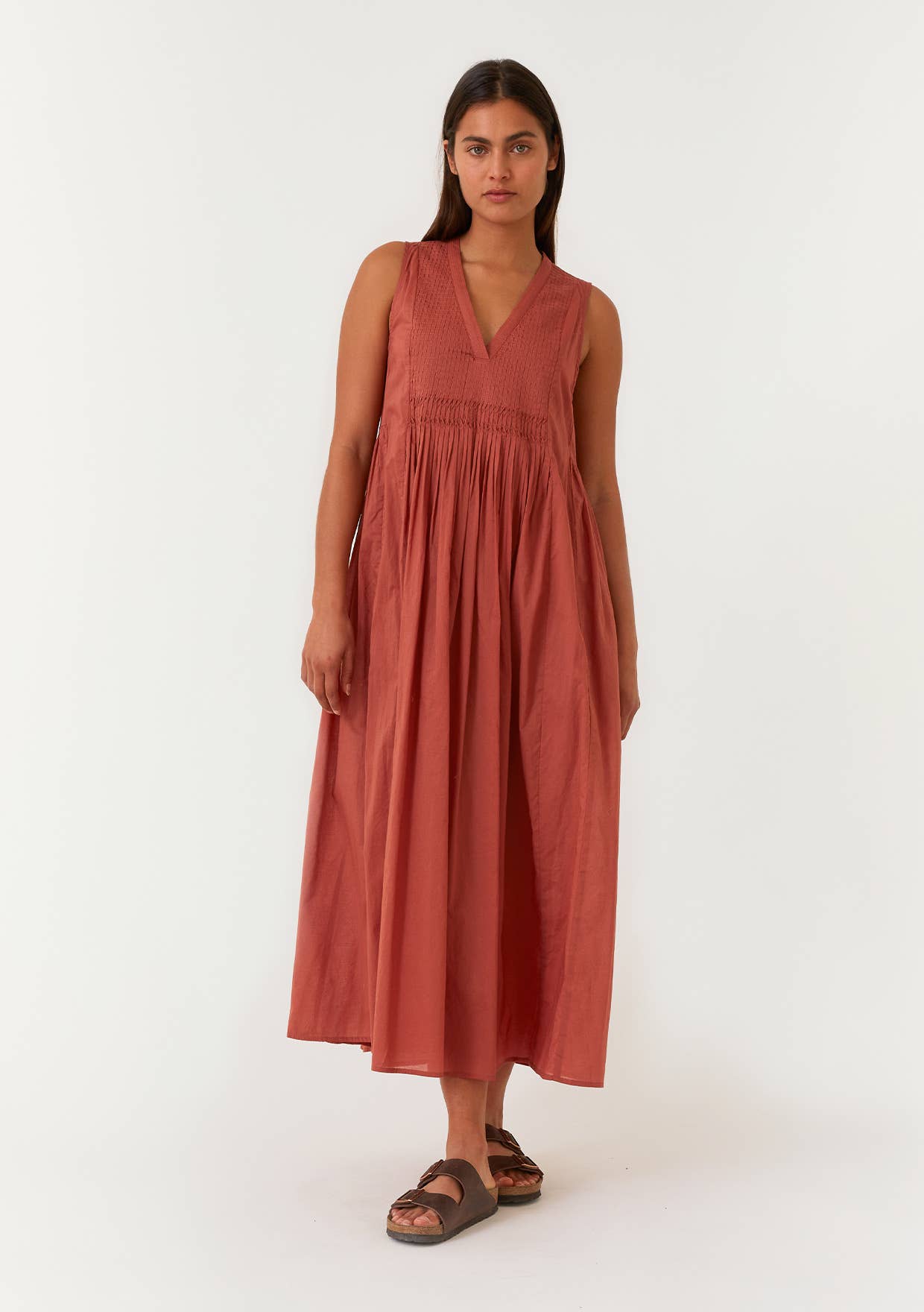 FINAL SALE- Relaxed Fit Pleated V Neck Maxi Dress 926 WEST