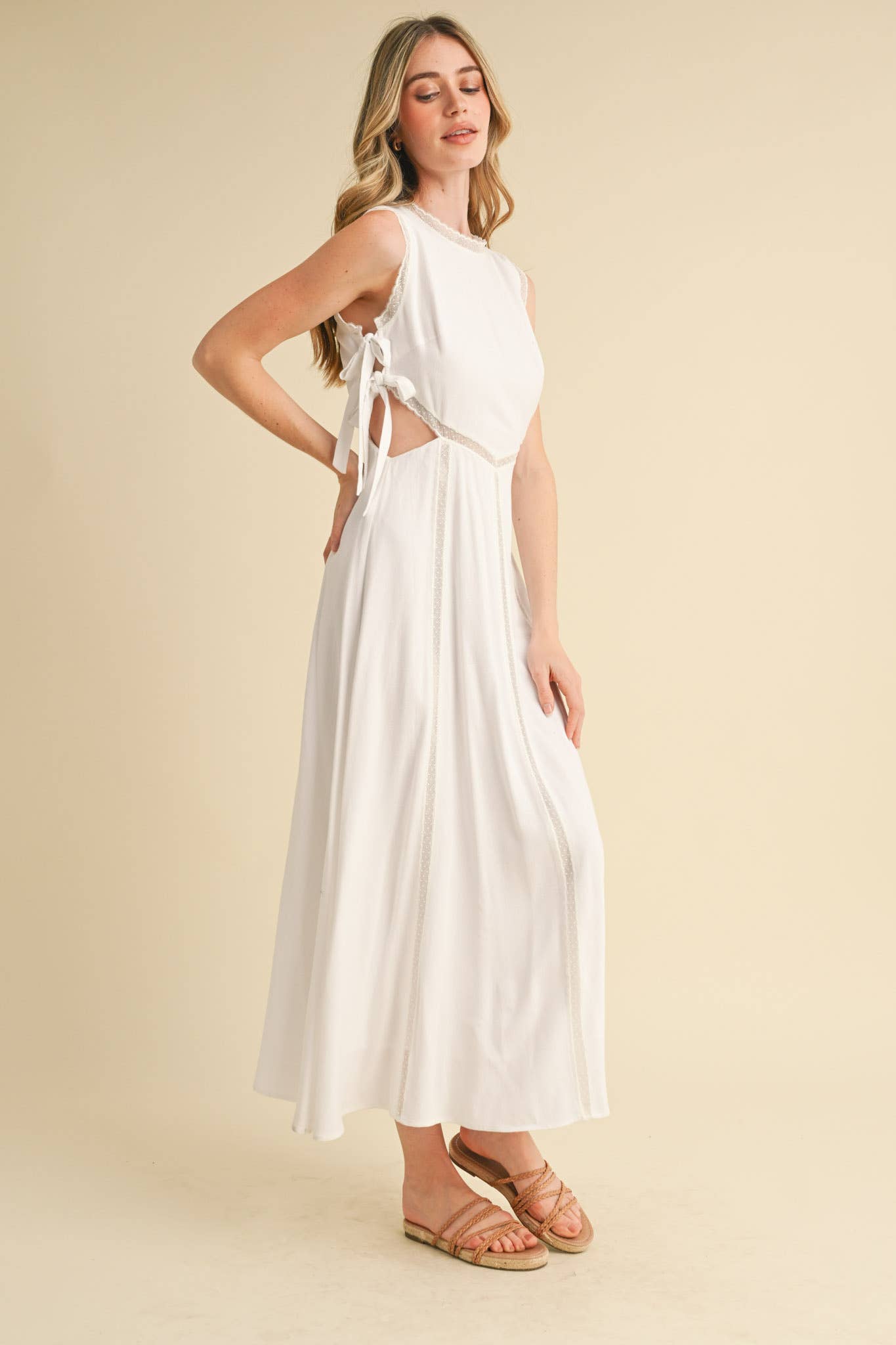 & MERCI - CUT-OUT LACE TRIM MIDI DRESS - 926 West