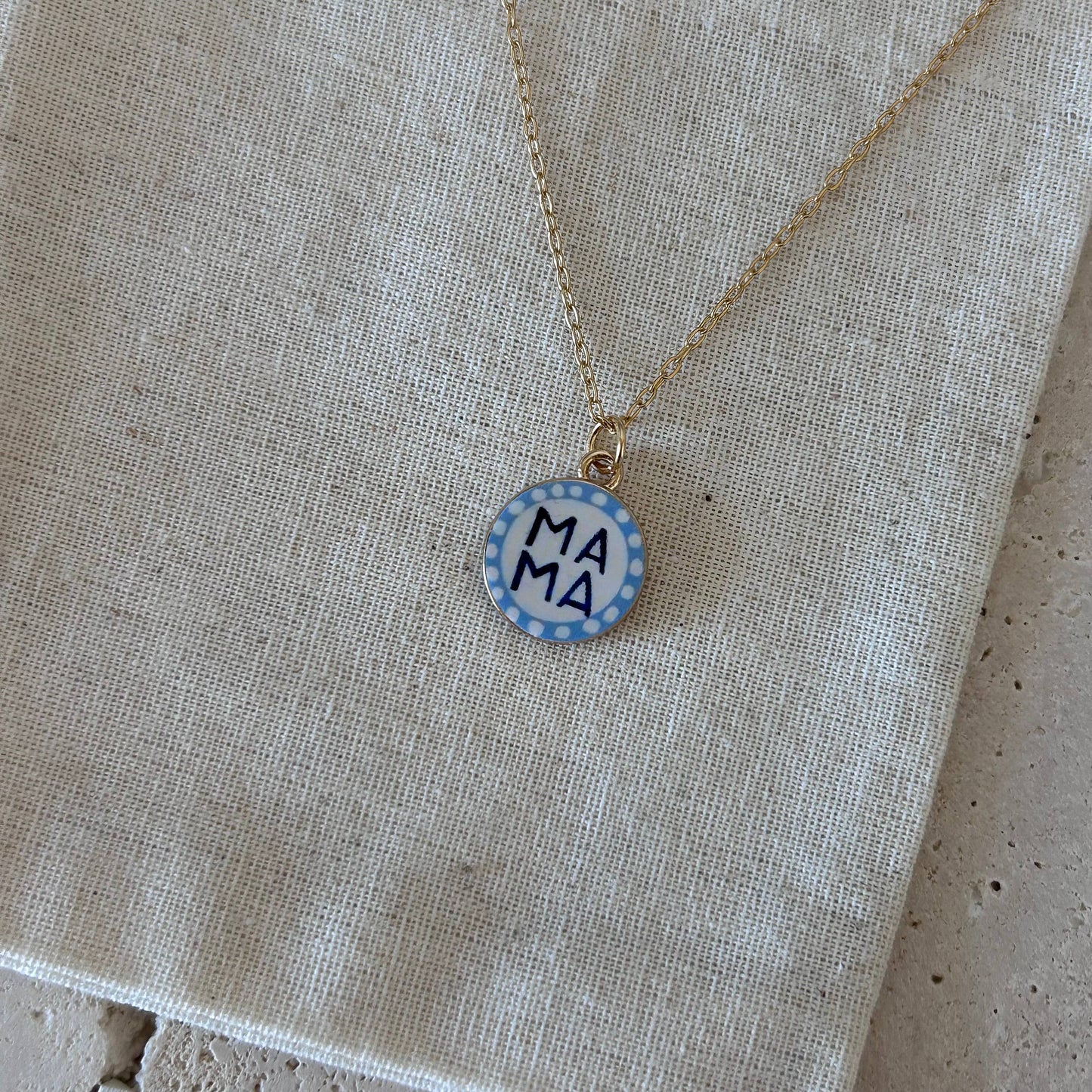 Mama Coin Pendant Necklace | 18K Gold |
